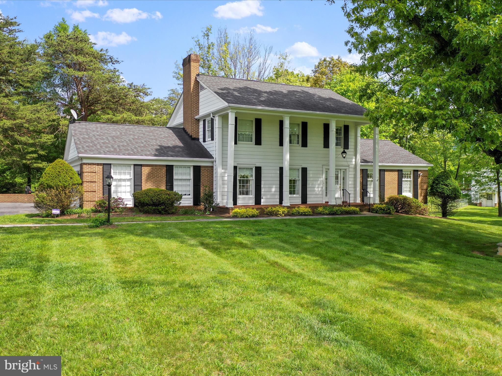 137 S RIVER ROAD