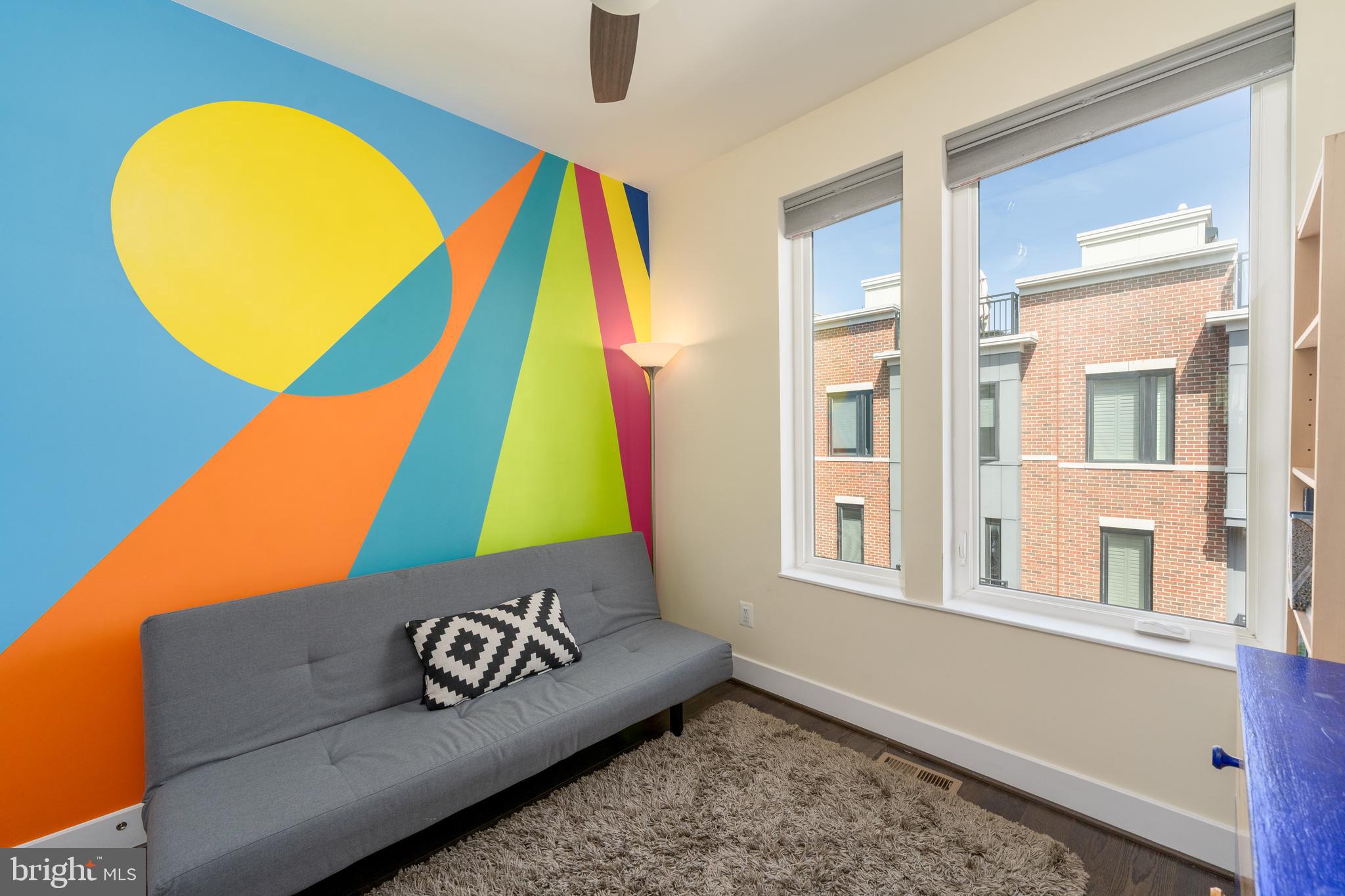 LOCUST POINT - Residential