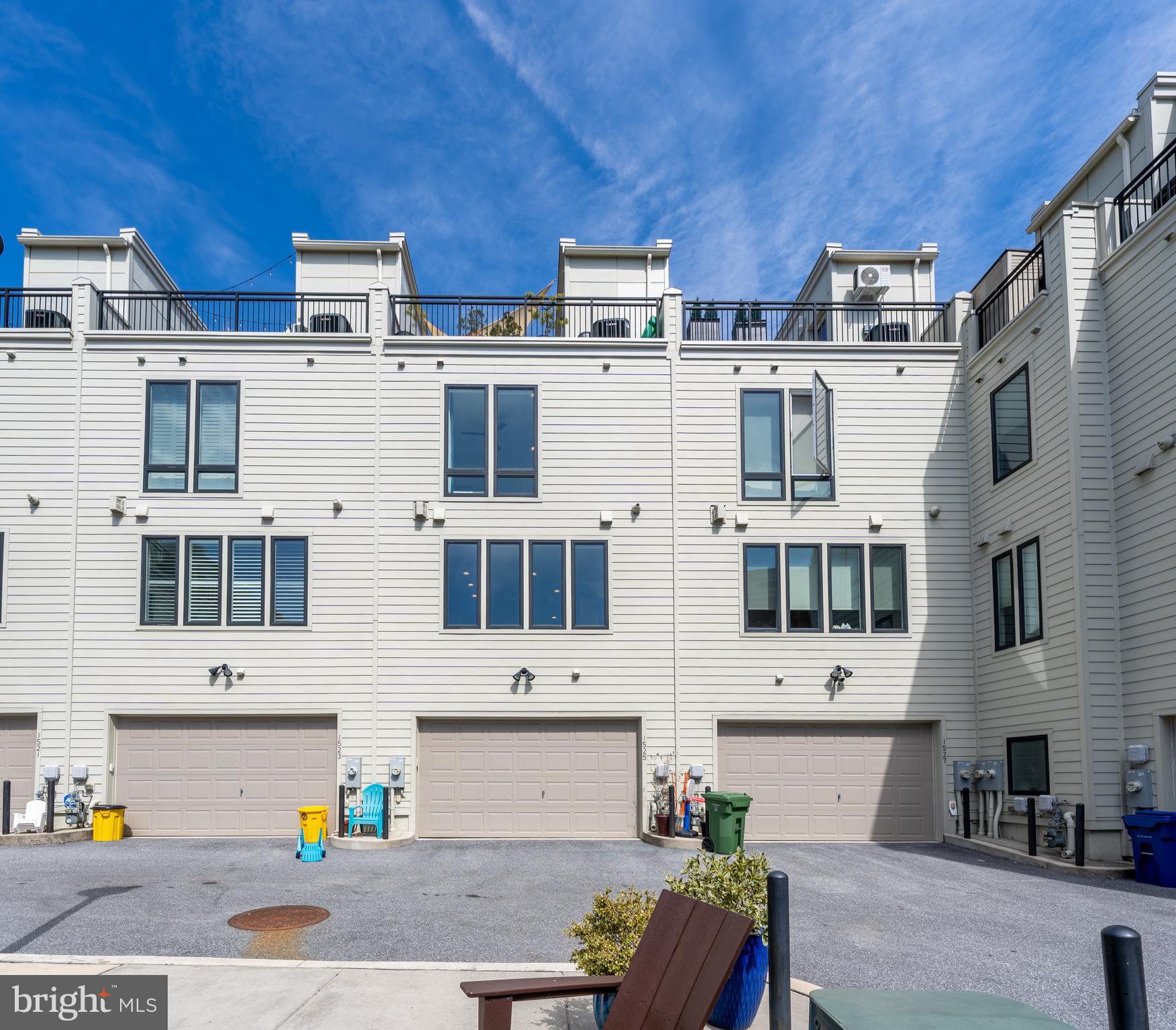 LOCUST POINT - Residential