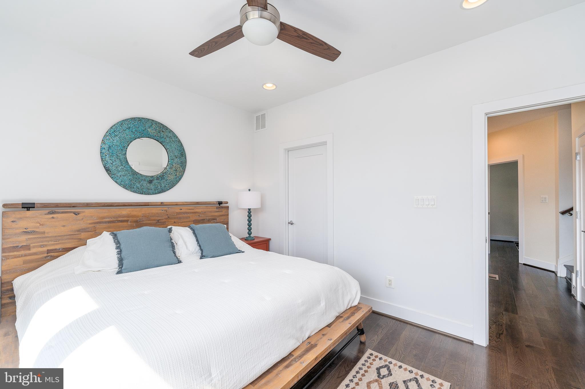 LOCUST POINT - Residential