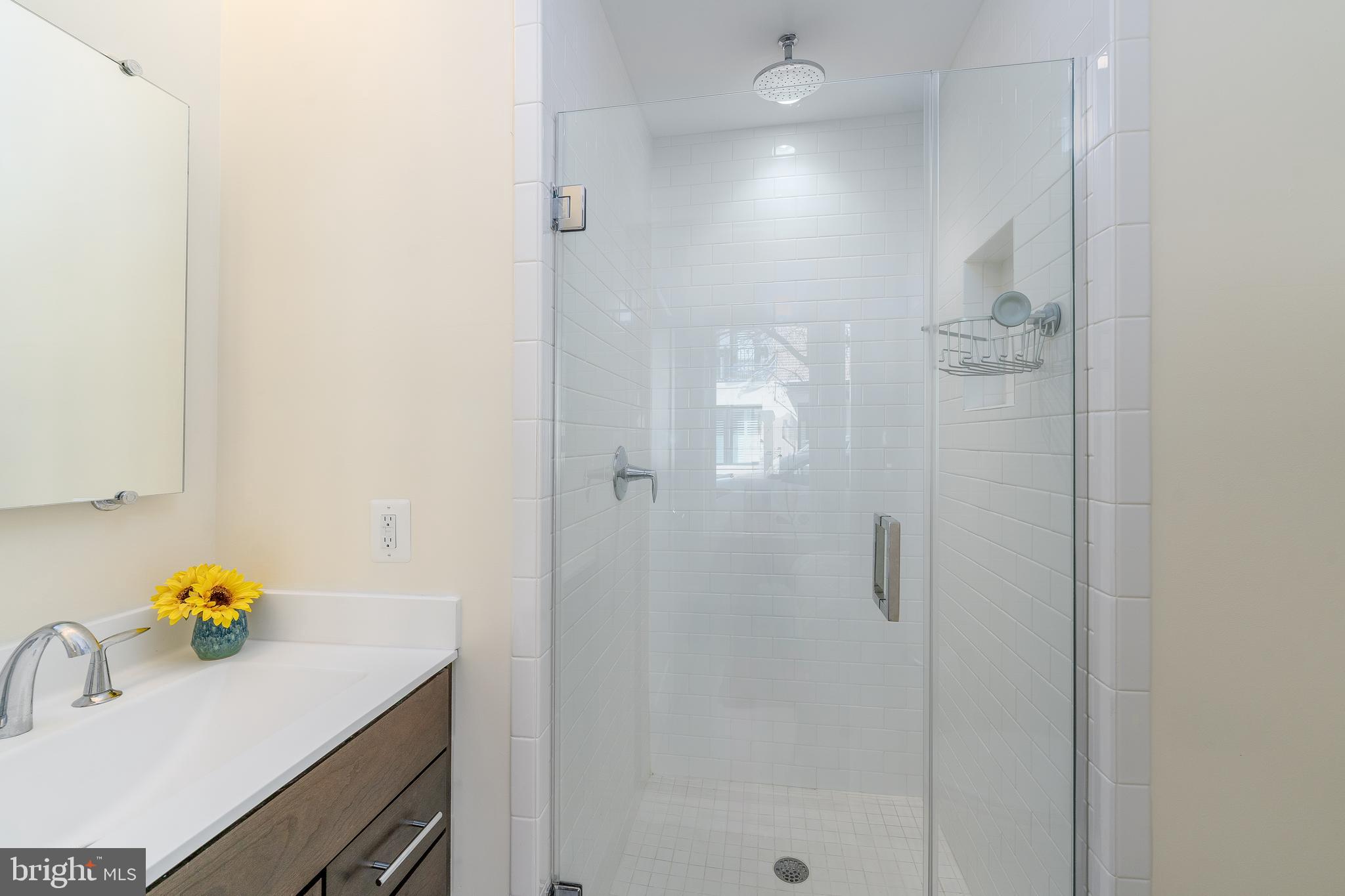 LOCUST POINT - Residential