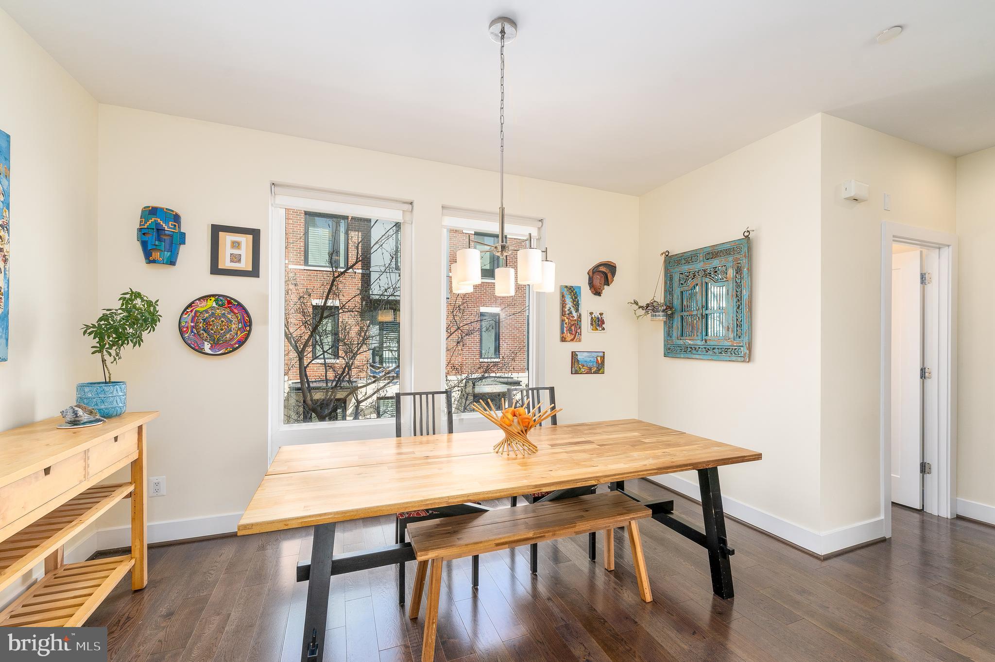 LOCUST POINT - Residential