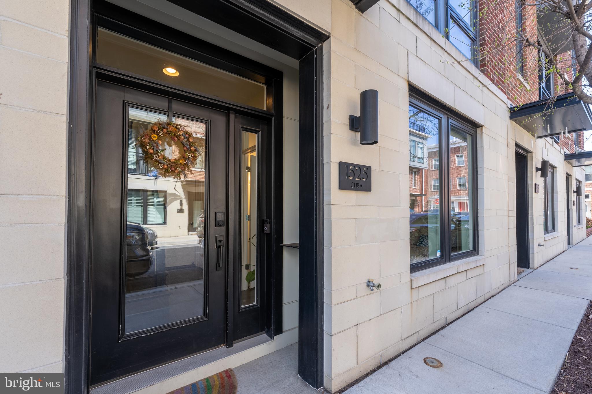 LOCUST POINT - Residential