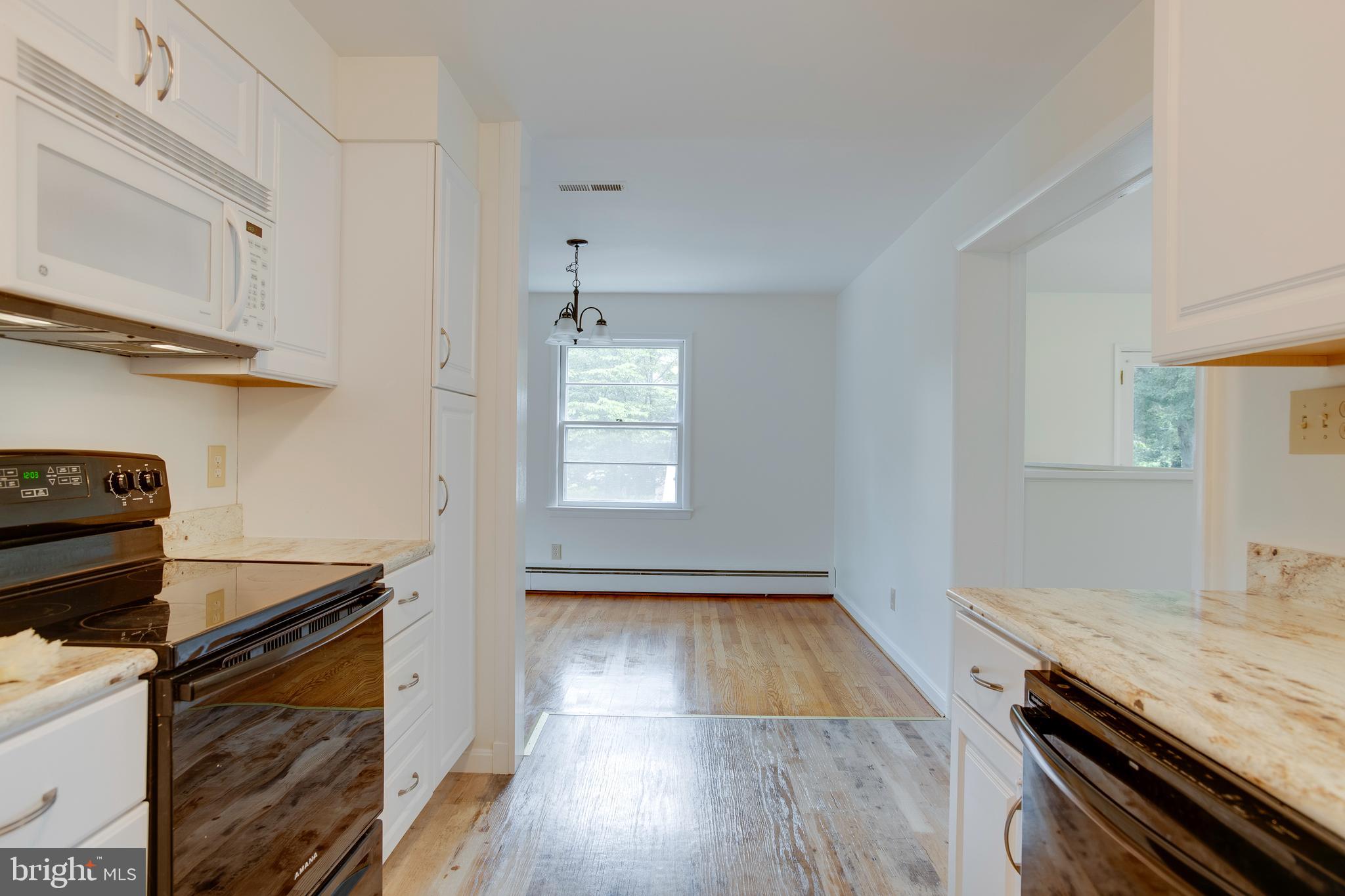 BROKEN HILLS - Residential