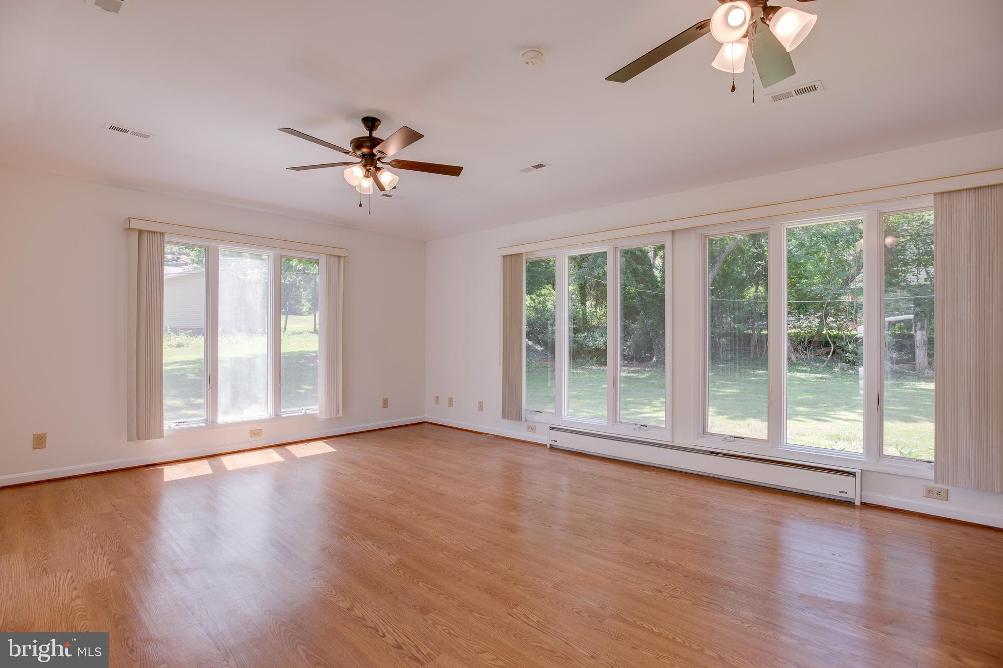 BROKEN HILLS - Residential