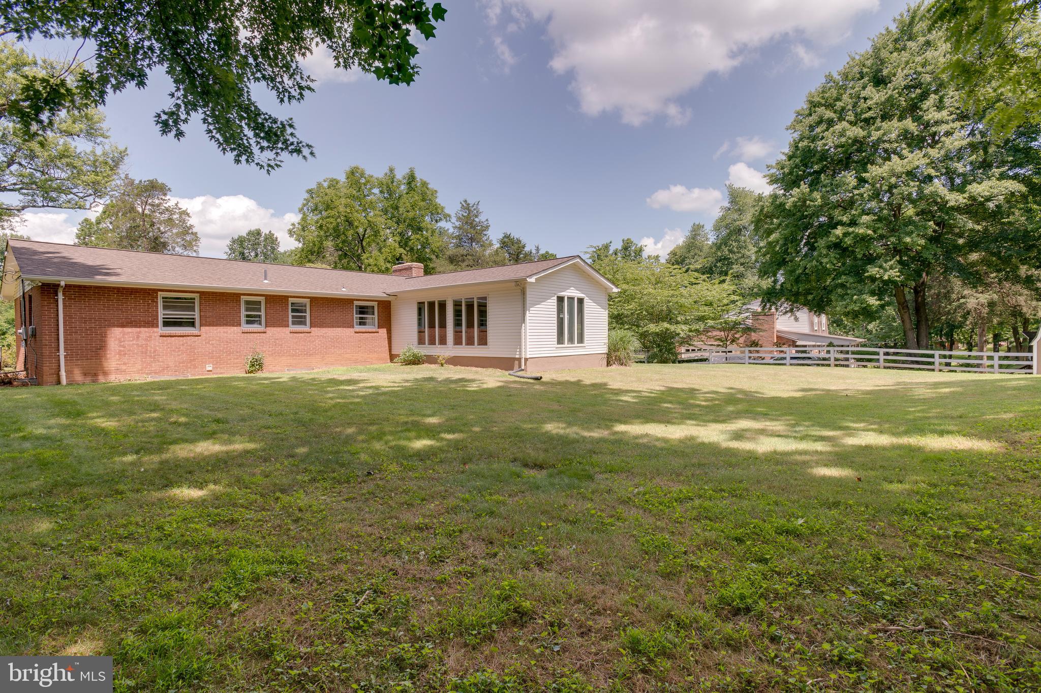 BROKEN HILLS - Residential