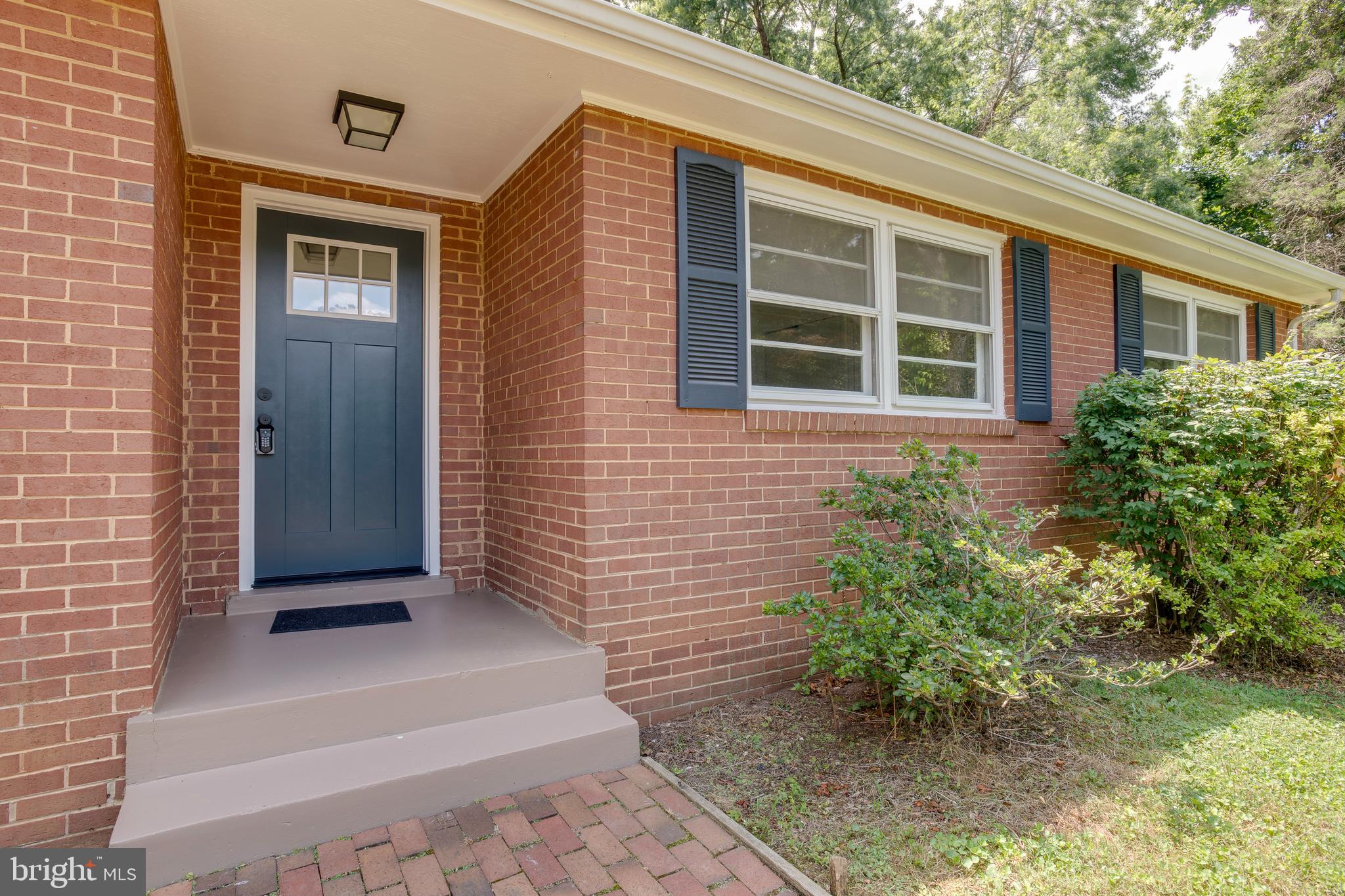 BROKEN HILLS - Residential