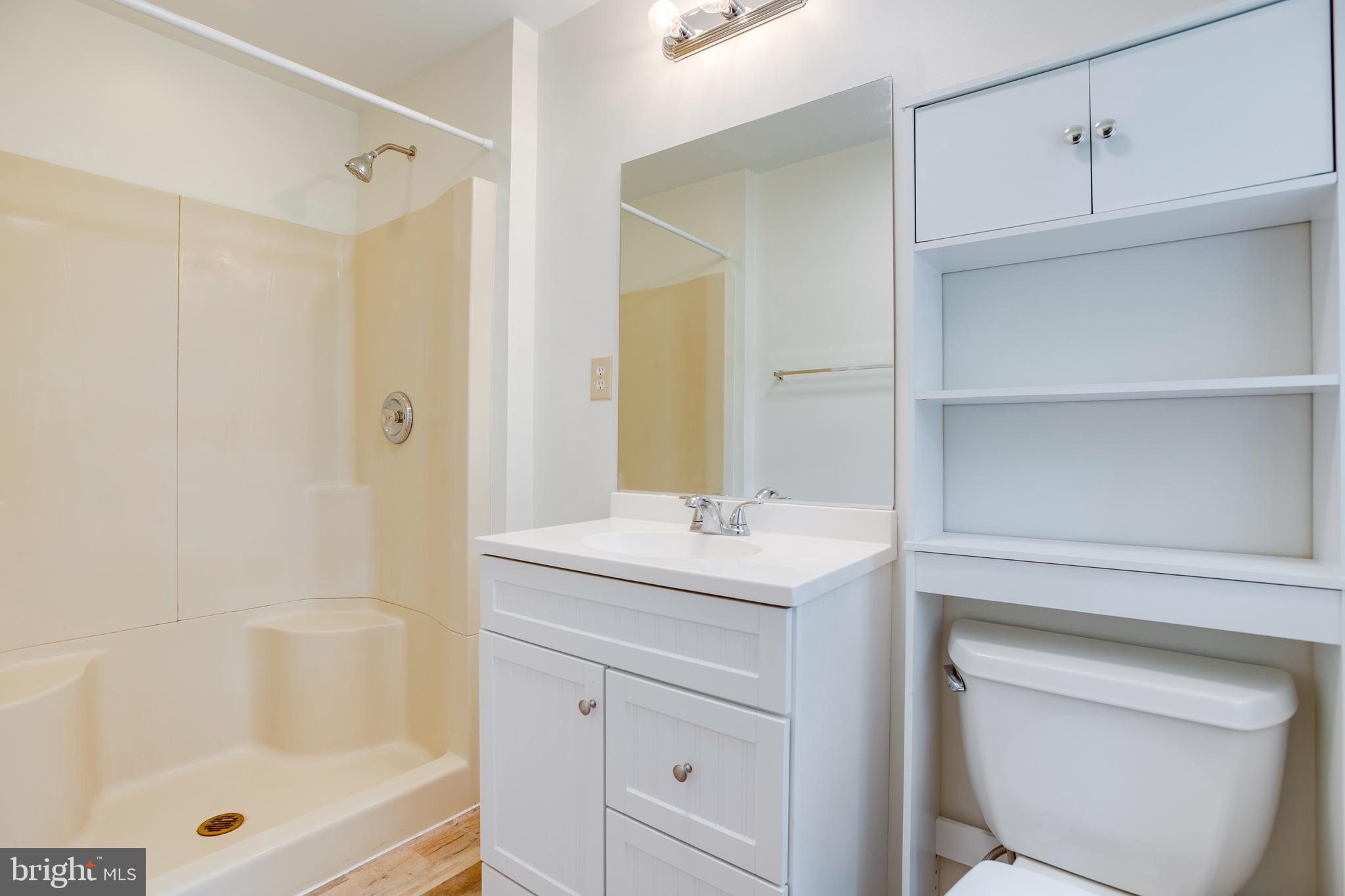 BROKEN HILLS - Residential