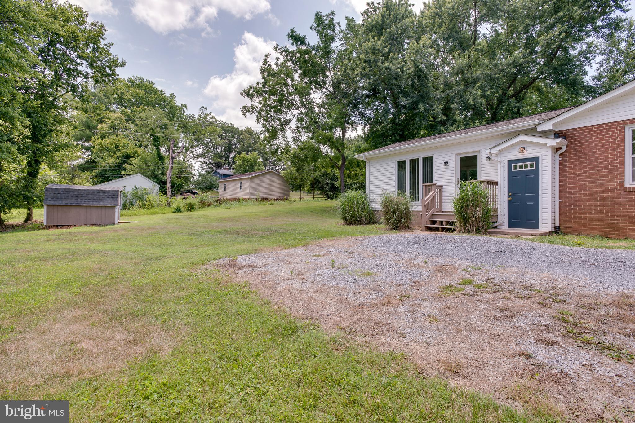 BROKEN HILLS - Residential