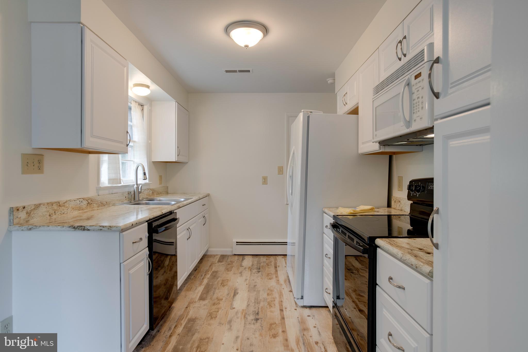 BROKEN HILLS - Residential