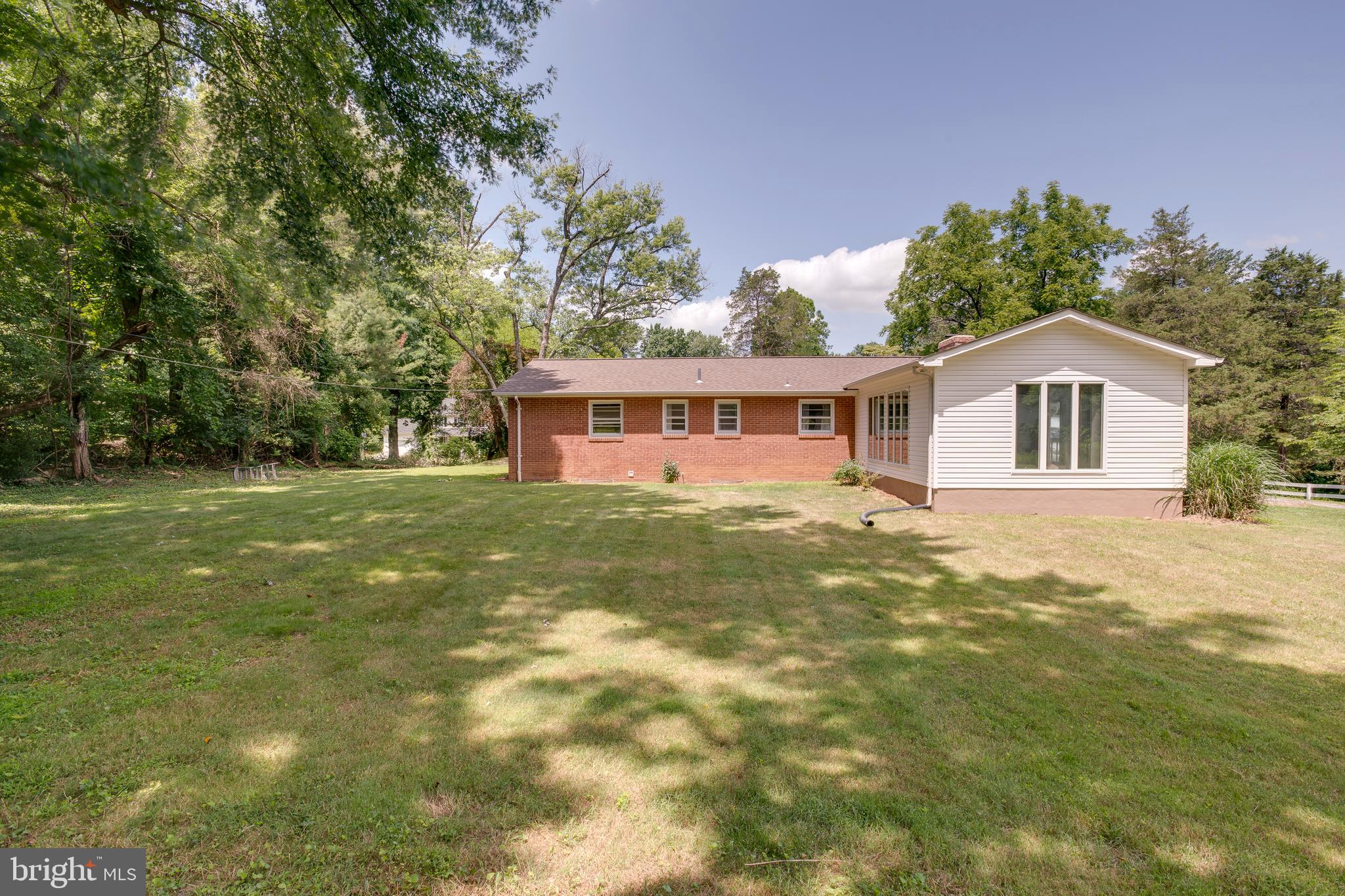 BROKEN HILLS - Residential