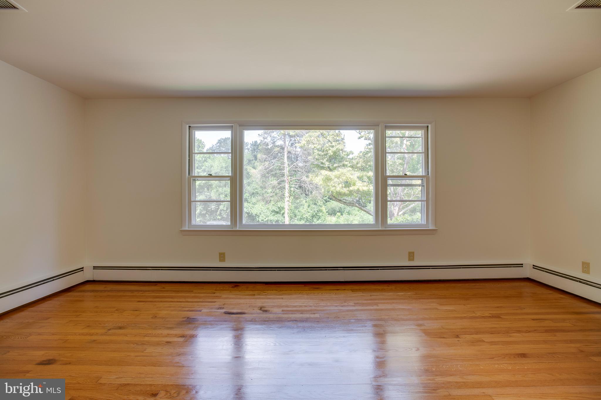 BROKEN HILLS - Residential