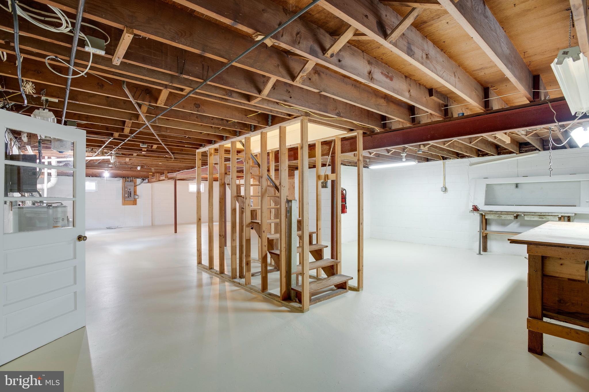 BROKEN HILLS - Residential