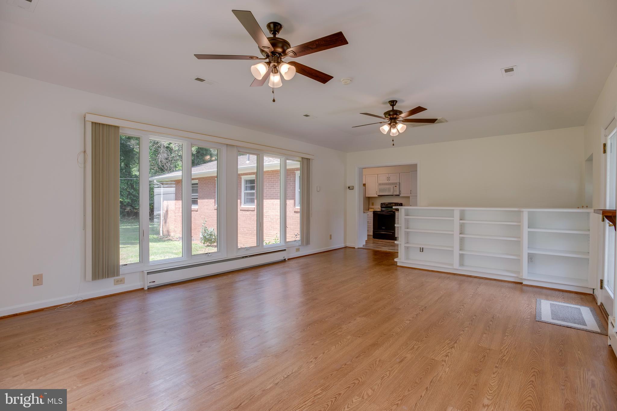 BROKEN HILLS - Residential