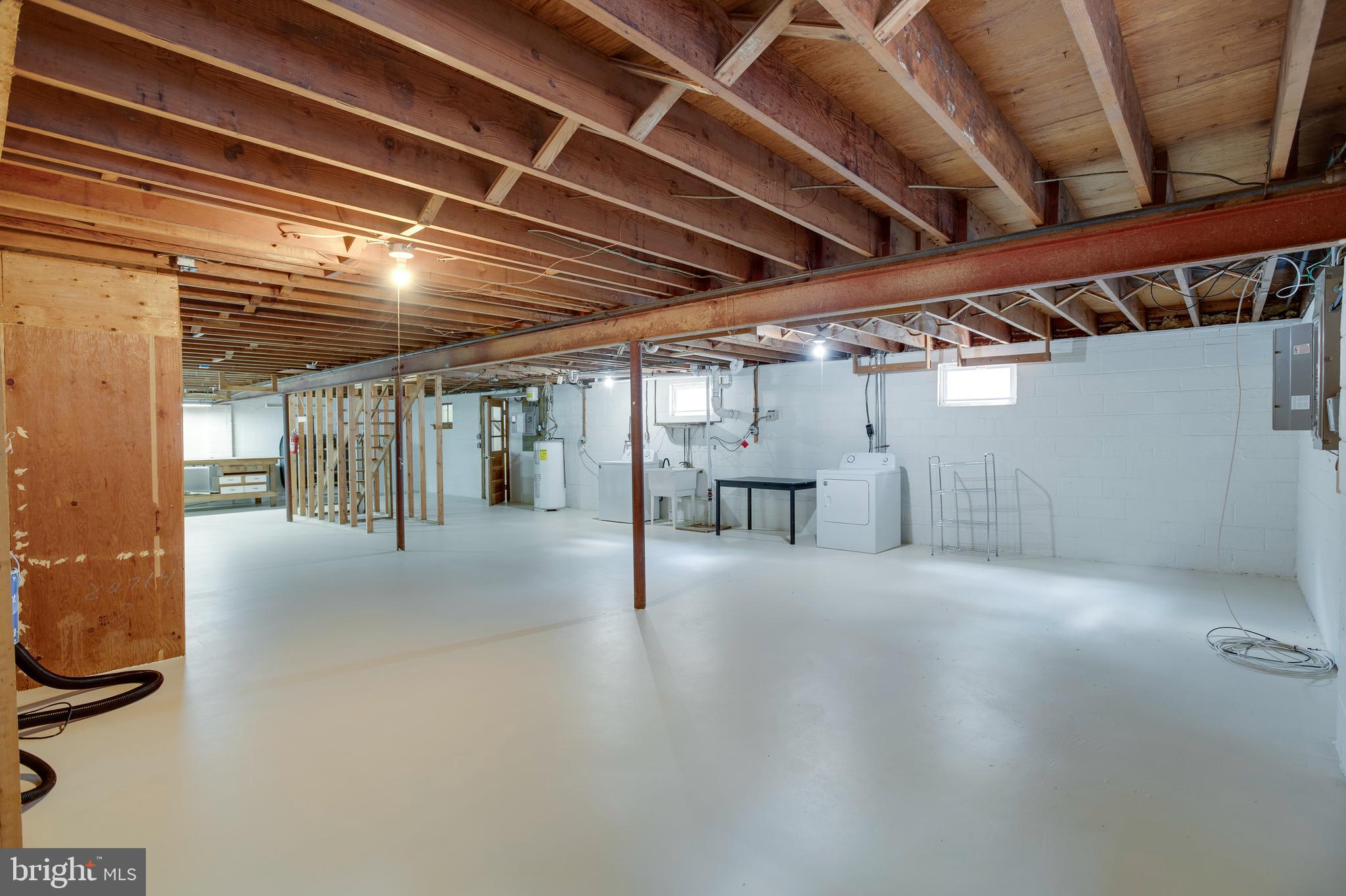 BROKEN HILLS - Residential