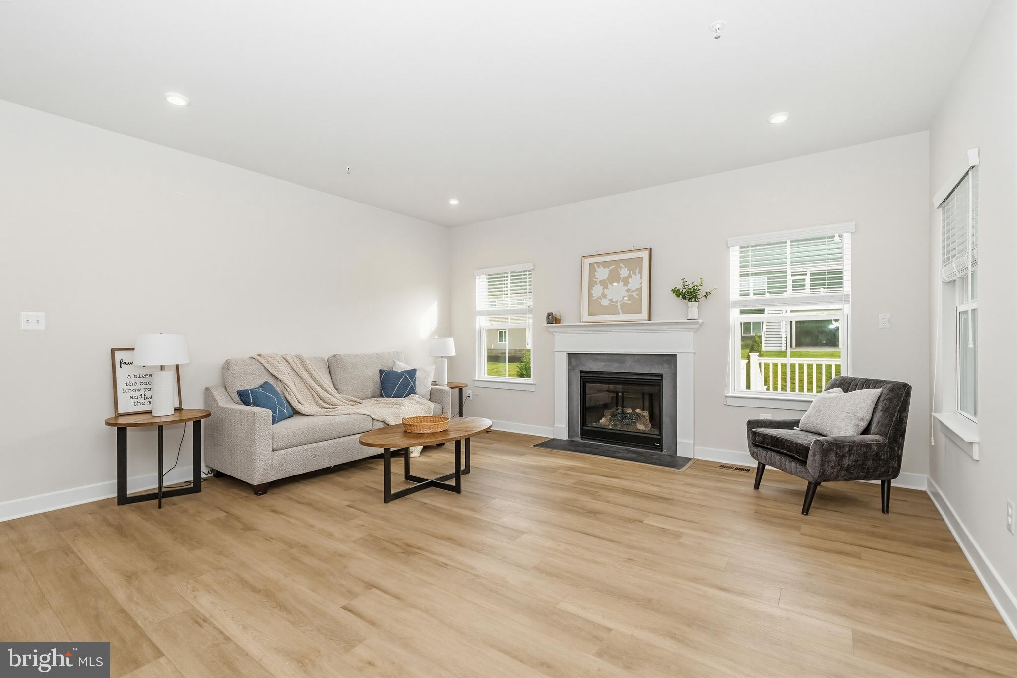 TWO RIVERS - Residential