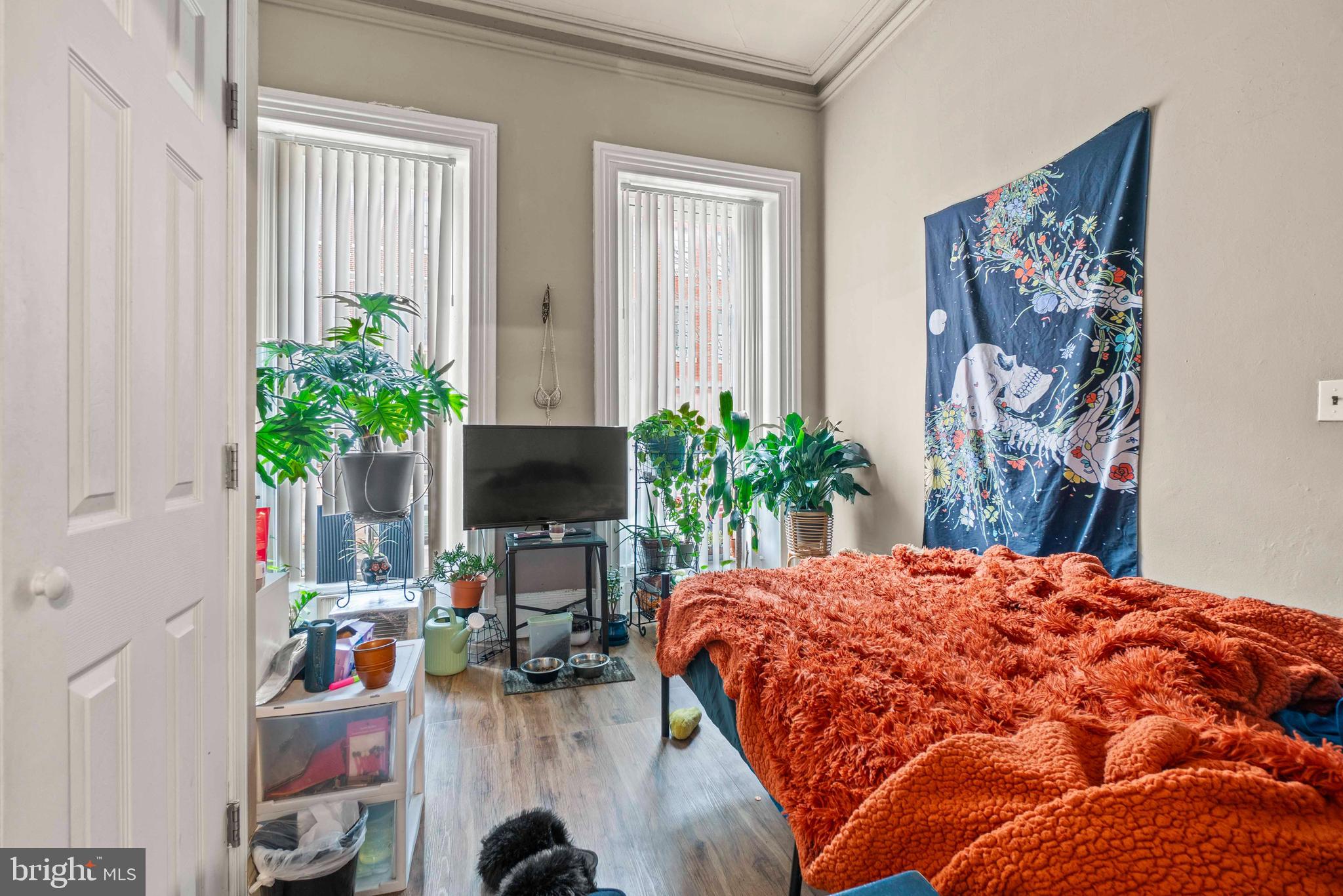 MADISON PARK HISTORIC DISTRICT - Commercial Sale