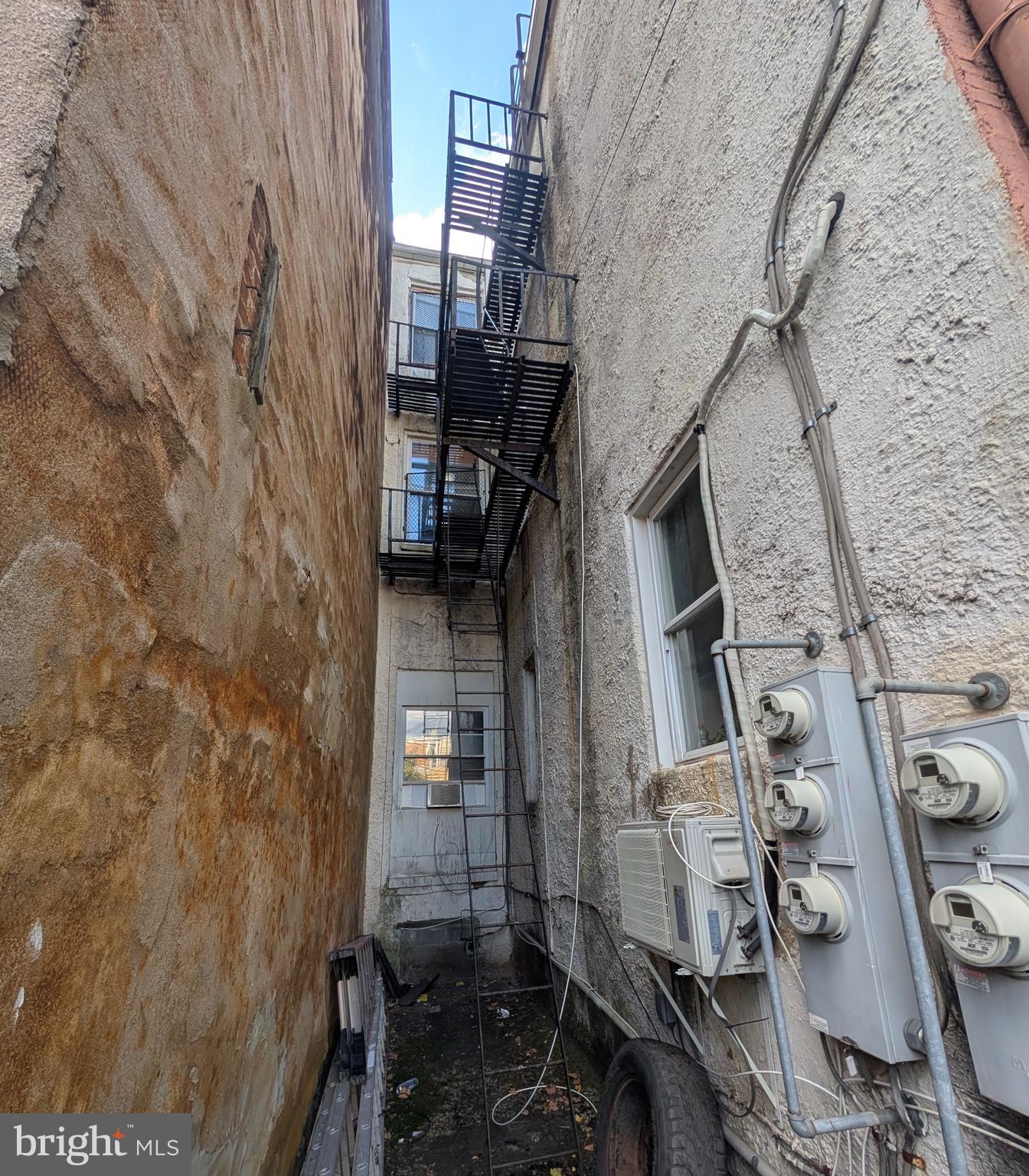 MADISON PARK HISTORIC DISTRICT - Commercial Sale