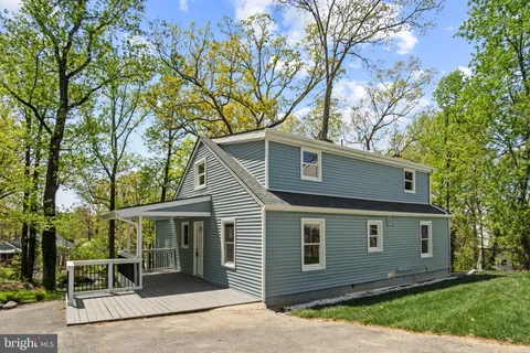 3170 Oakmont Avenue, Triangle, VA MLS: VAPW2085252