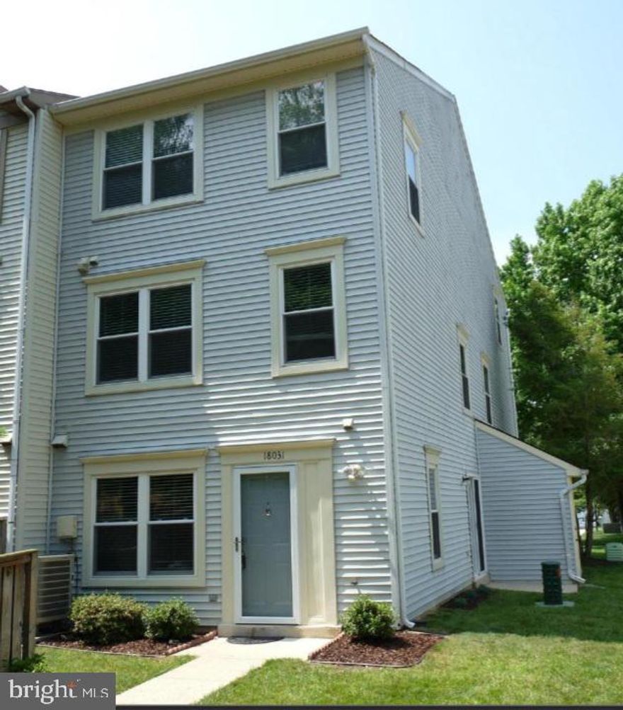 Beautiful 3 level townhome that has recently been renovated. Top floor is a complete Master Suite with private bathroom. Kitchen has upgraded with granite counter tops. Laundry room on 2nd floor. This condo Assocation has a high delinquency rate.  We have a lender that can provide financing, 10% down conventional. No FHA