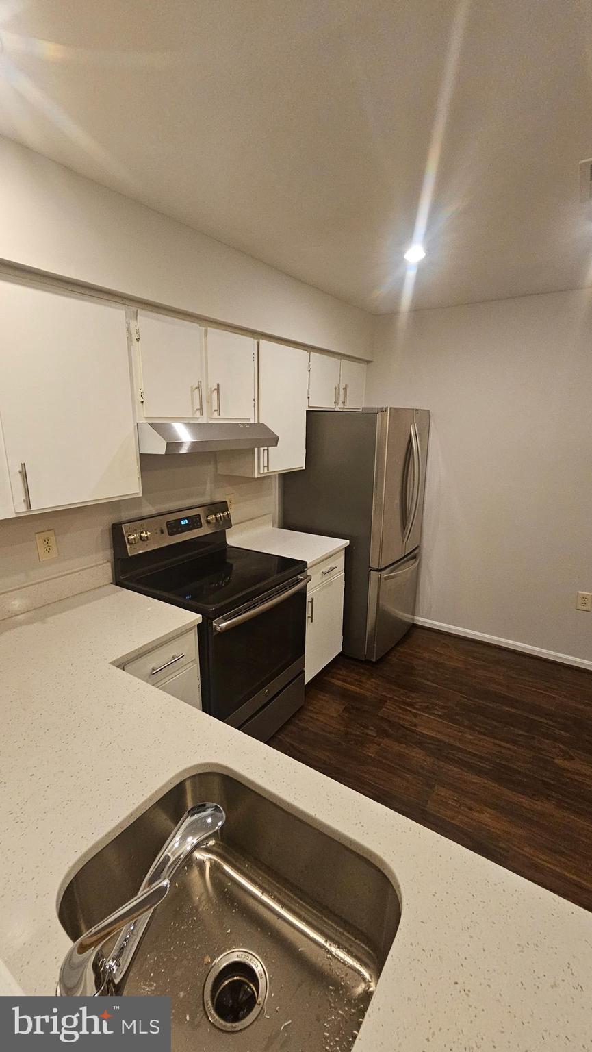 HOMELAND VILLAGE - Residential