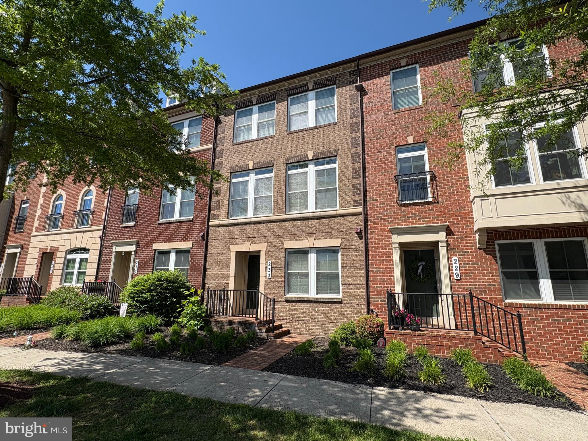 WATKINS MILL TOWN CENTER - Residential Lease