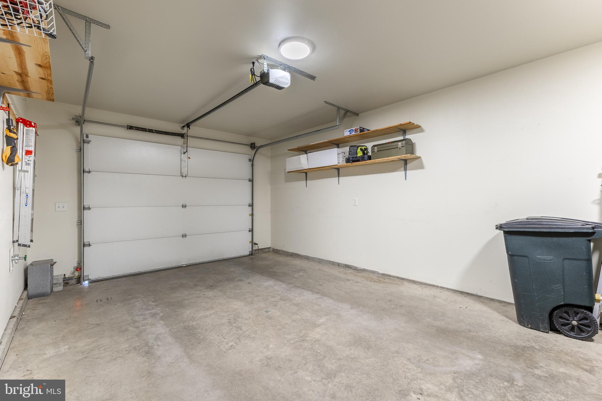 HOMECOMING RIDGE LL - Residential