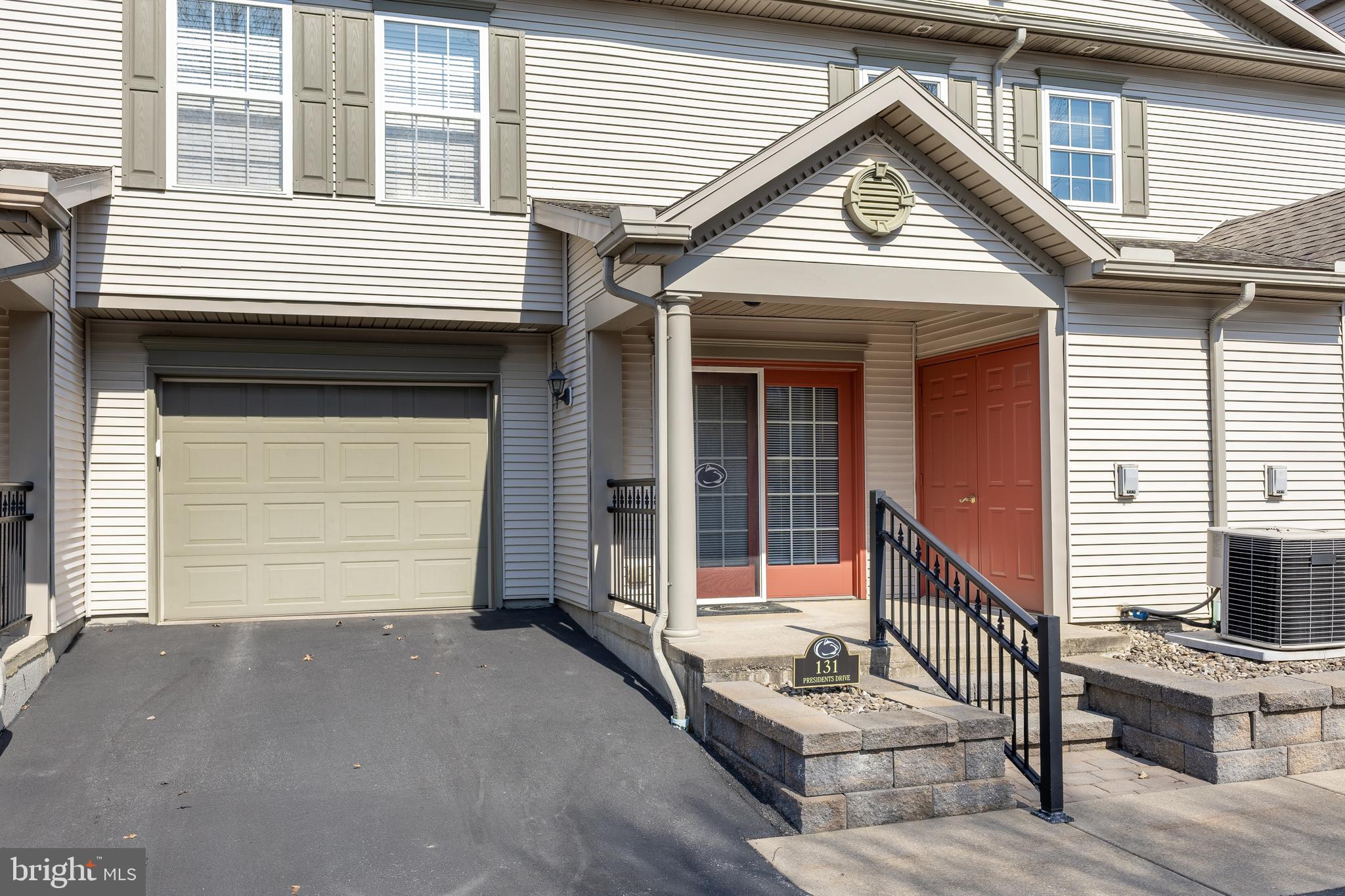 HOMECOMING RIDGE LL - Residential