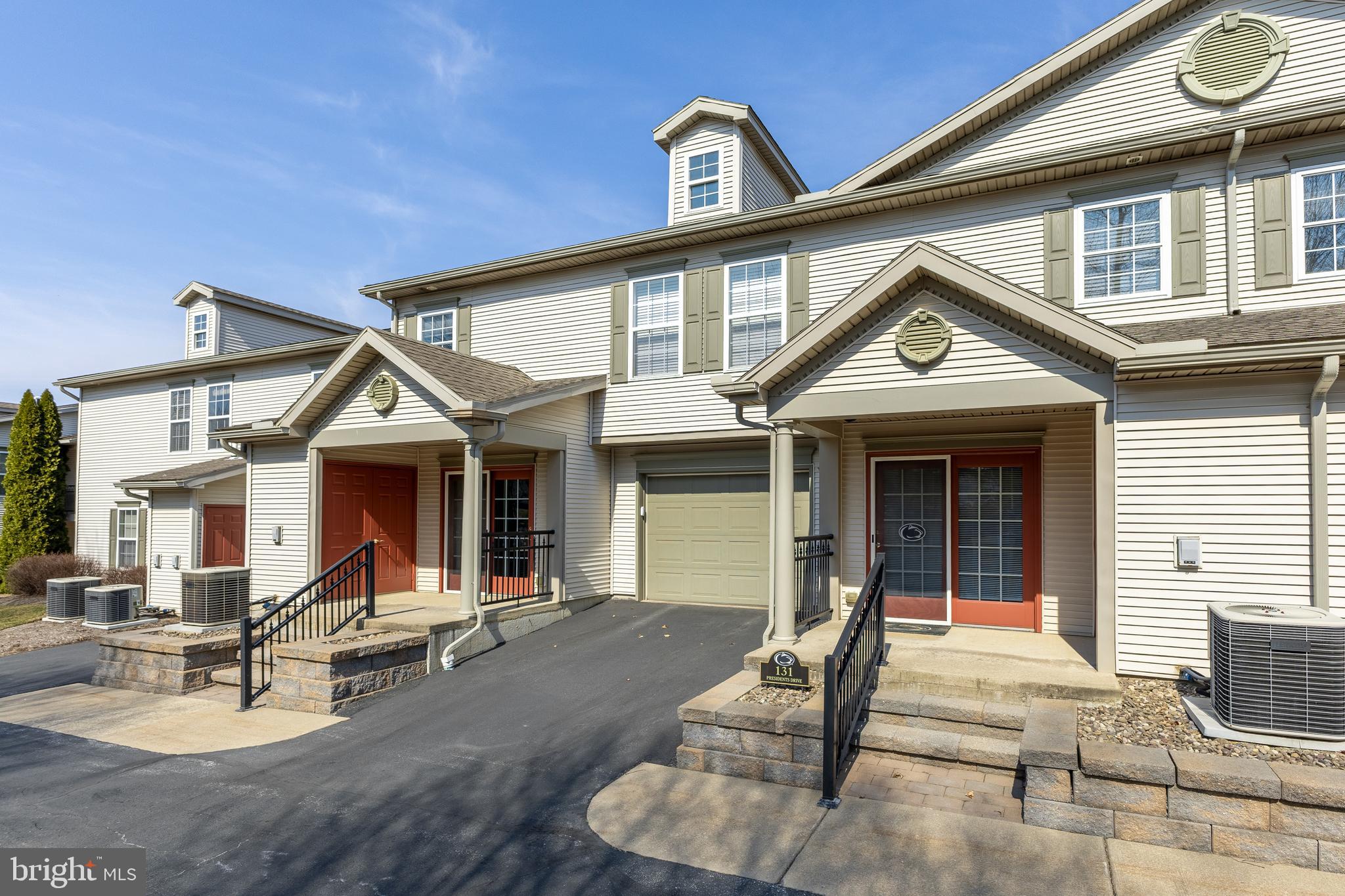 HOMECOMING RIDGE LL - Residential