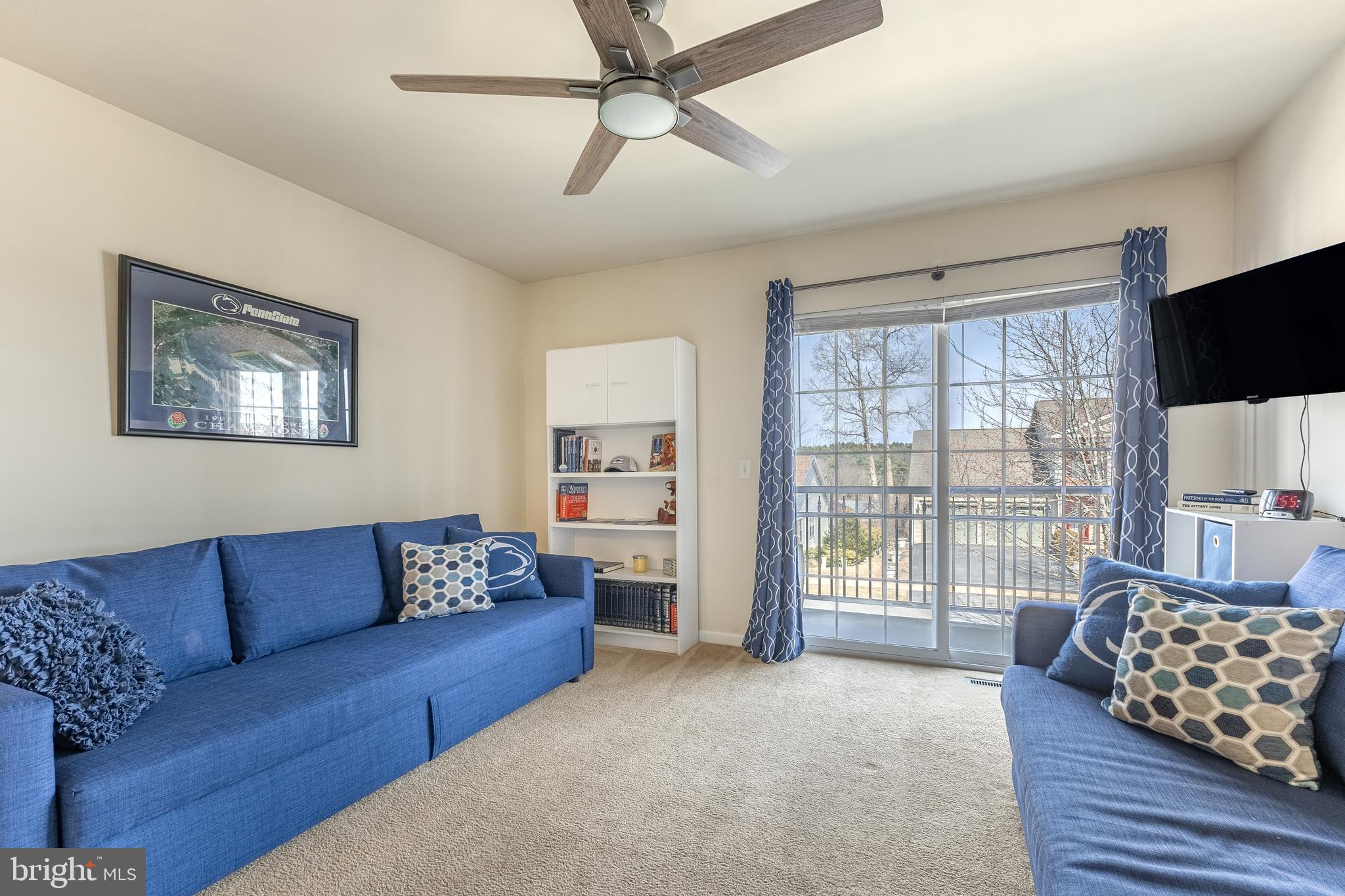 HOMECOMING RIDGE LL - Residential