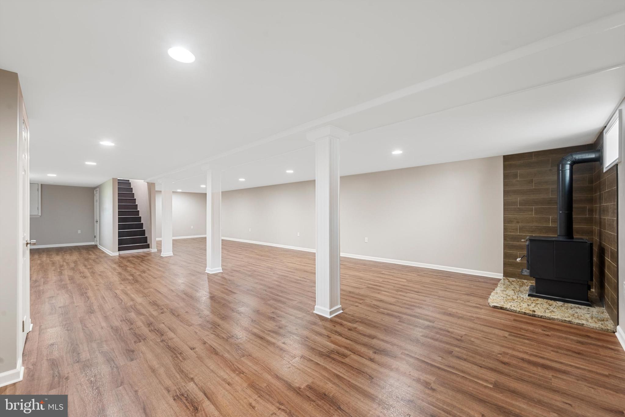 WALNUT GROVE - Residential