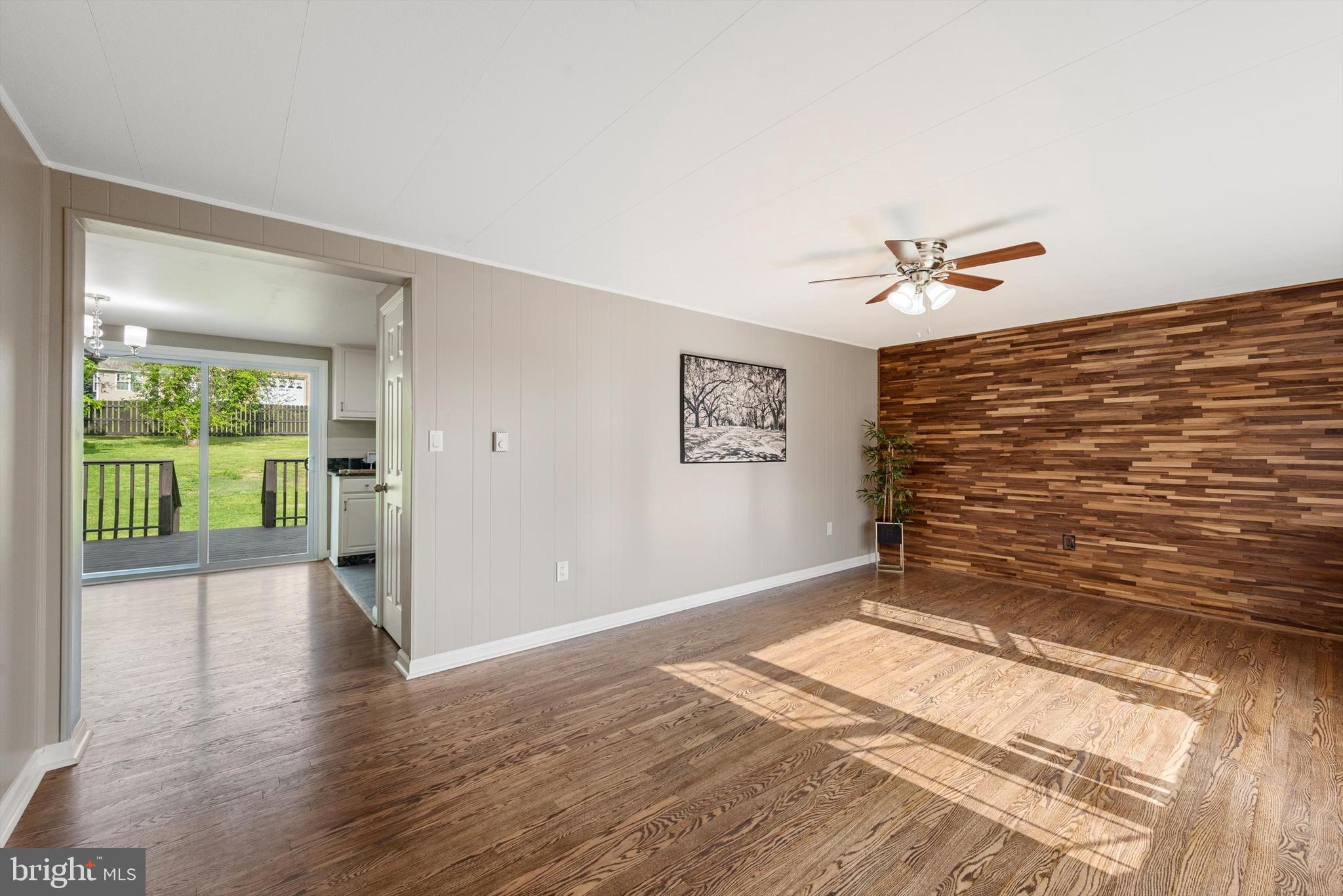 WALNUT GROVE - Residential