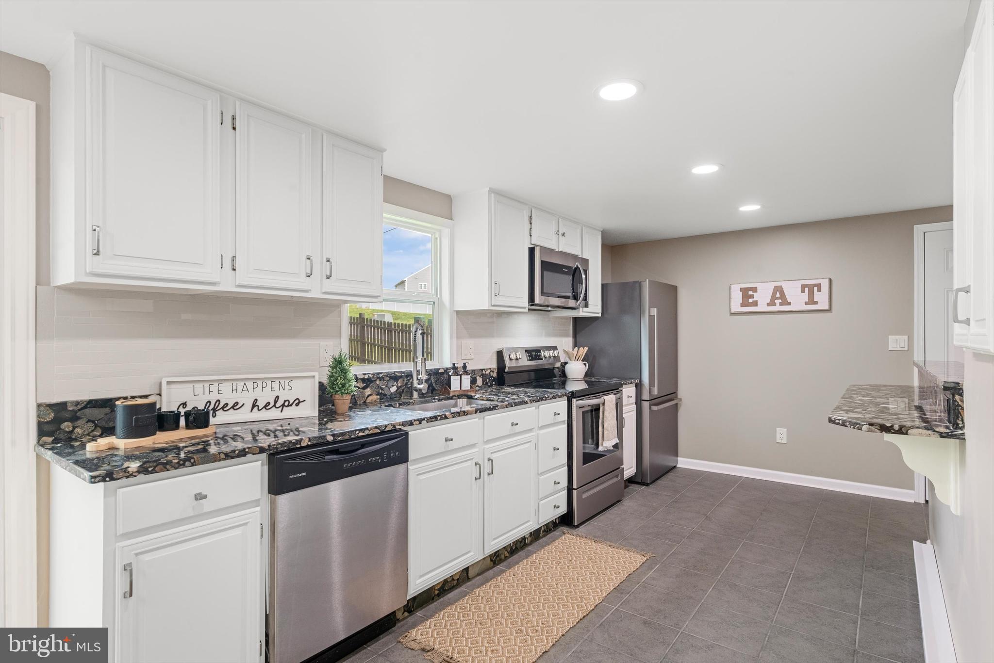 WALNUT GROVE - Residential