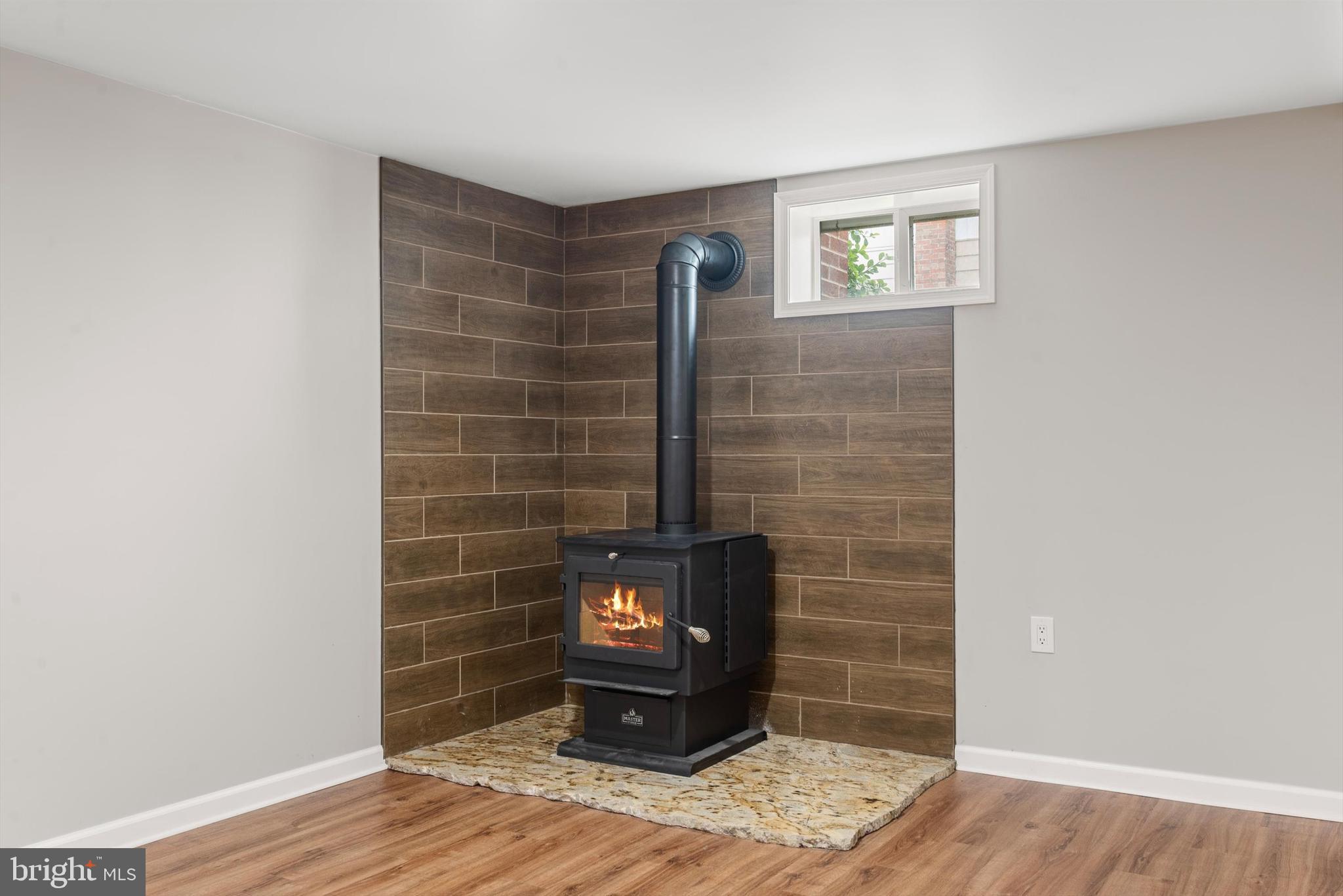 WALNUT GROVE - Residential