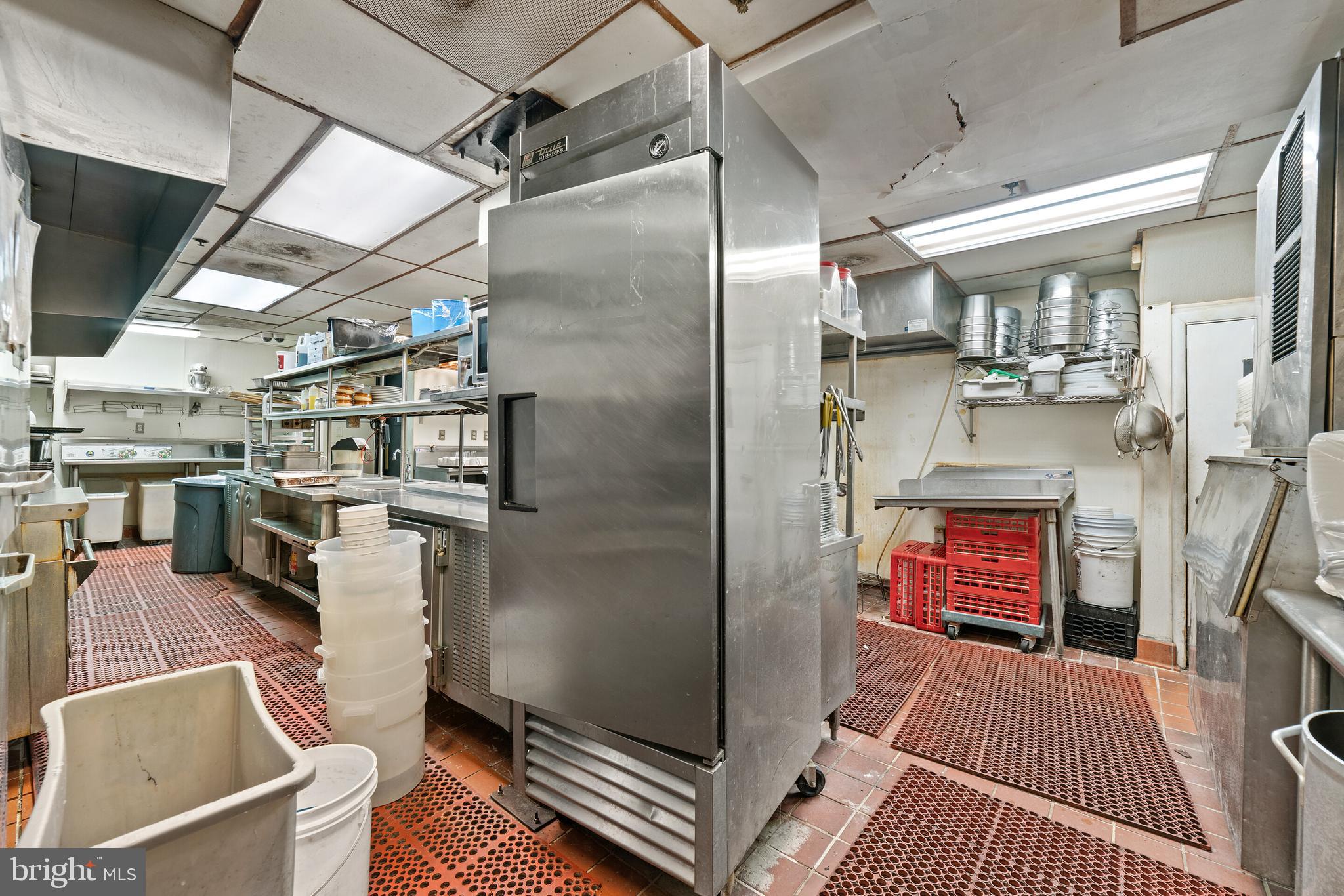 OLD TOWN ALEXANDRIA - Commercial Sale