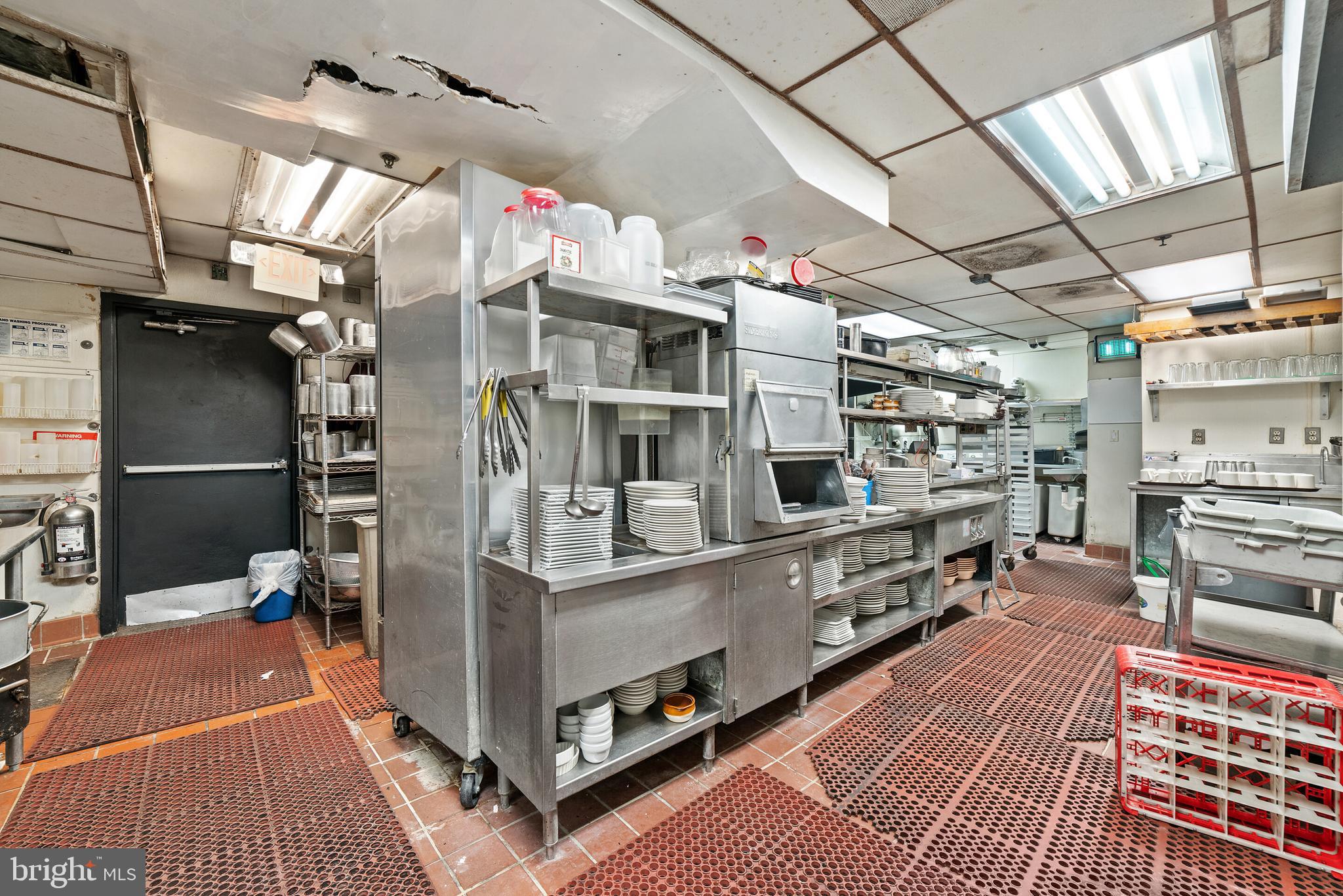 OLD TOWN ALEXANDRIA - Commercial Sale