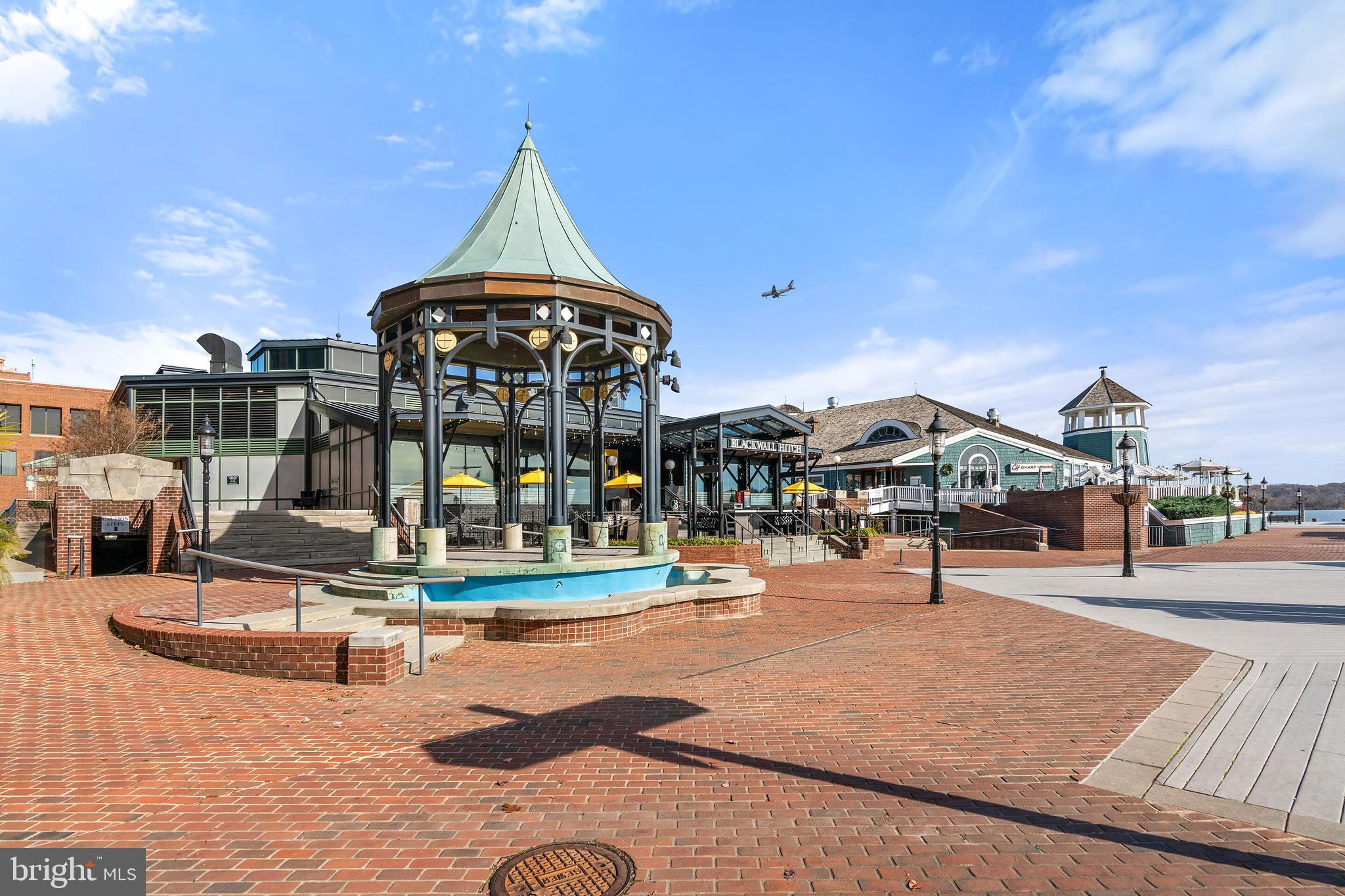 OLD TOWN ALEXANDRIA - Commercial Sale