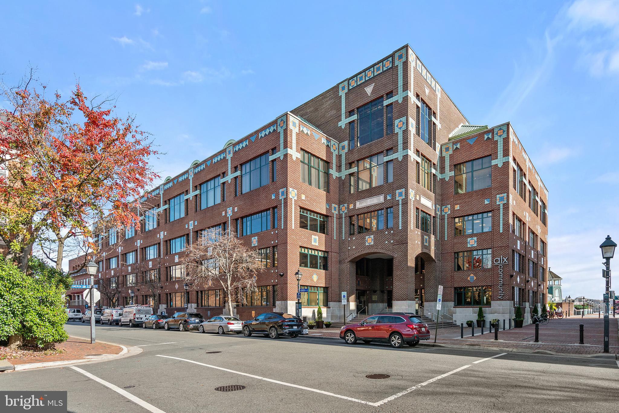 OLD TOWN ALEXANDRIA - Commercial Sale