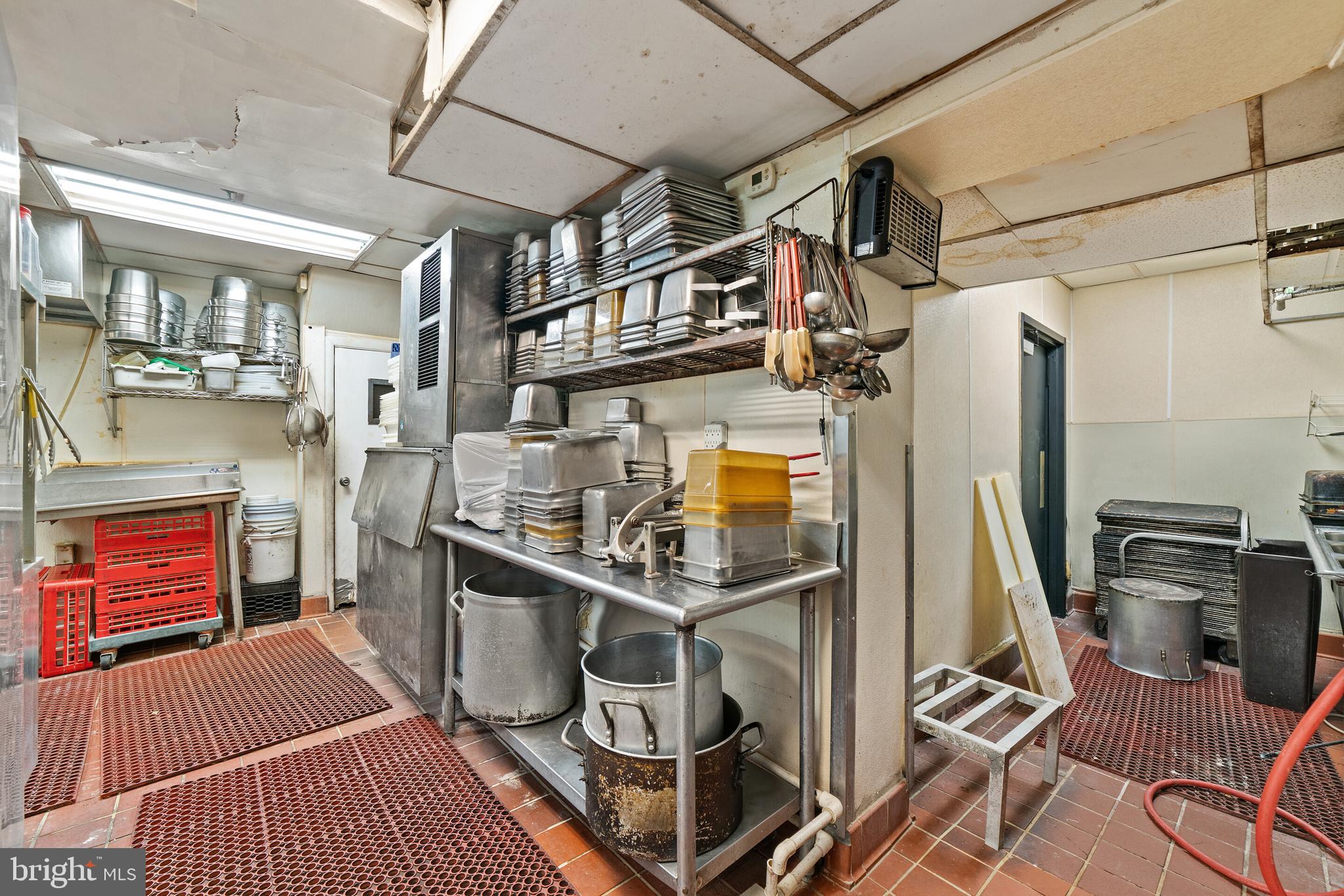 OLD TOWN ALEXANDRIA - Commercial Sale