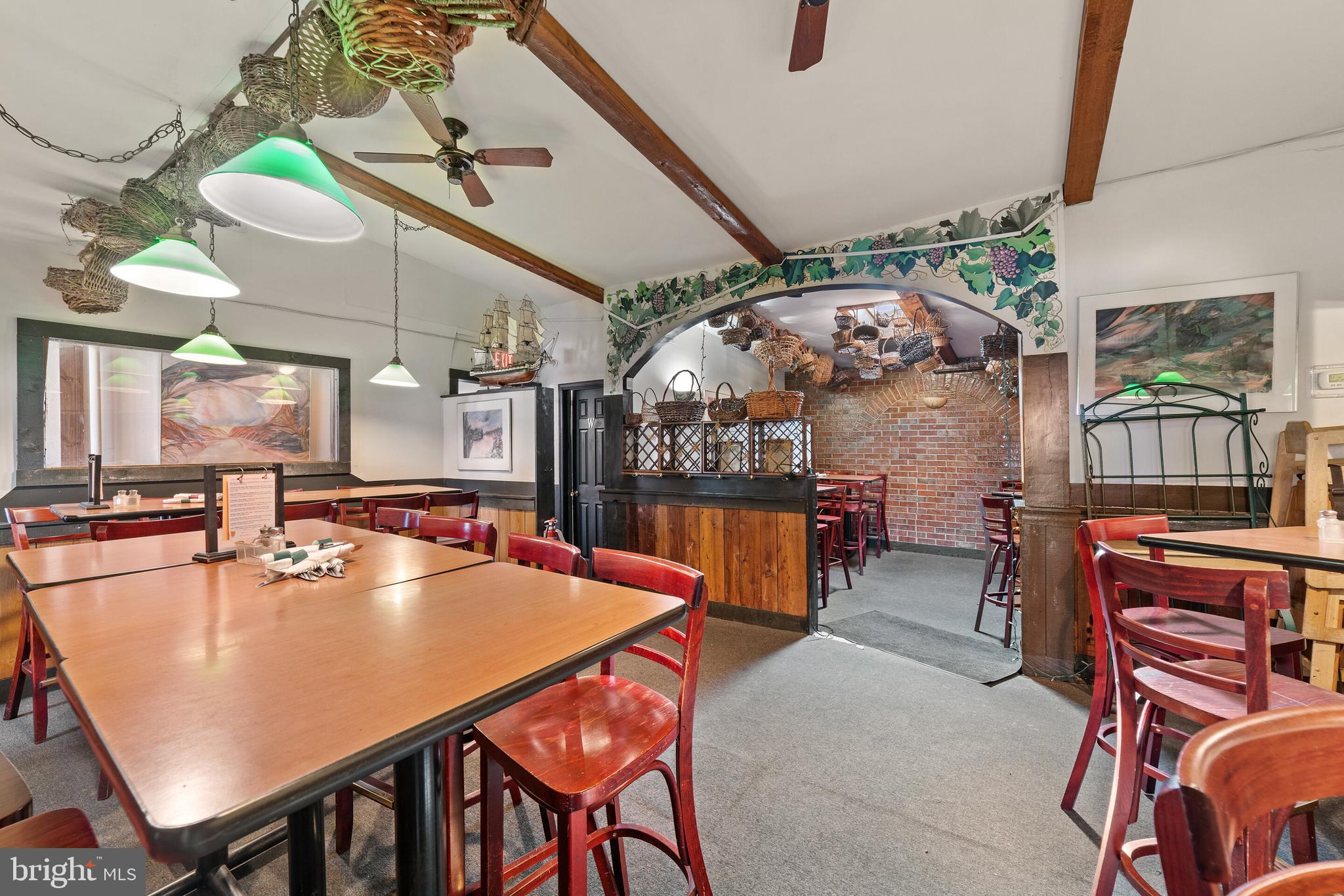 OLD TOWN ALEXANDRIA - Commercial Sale