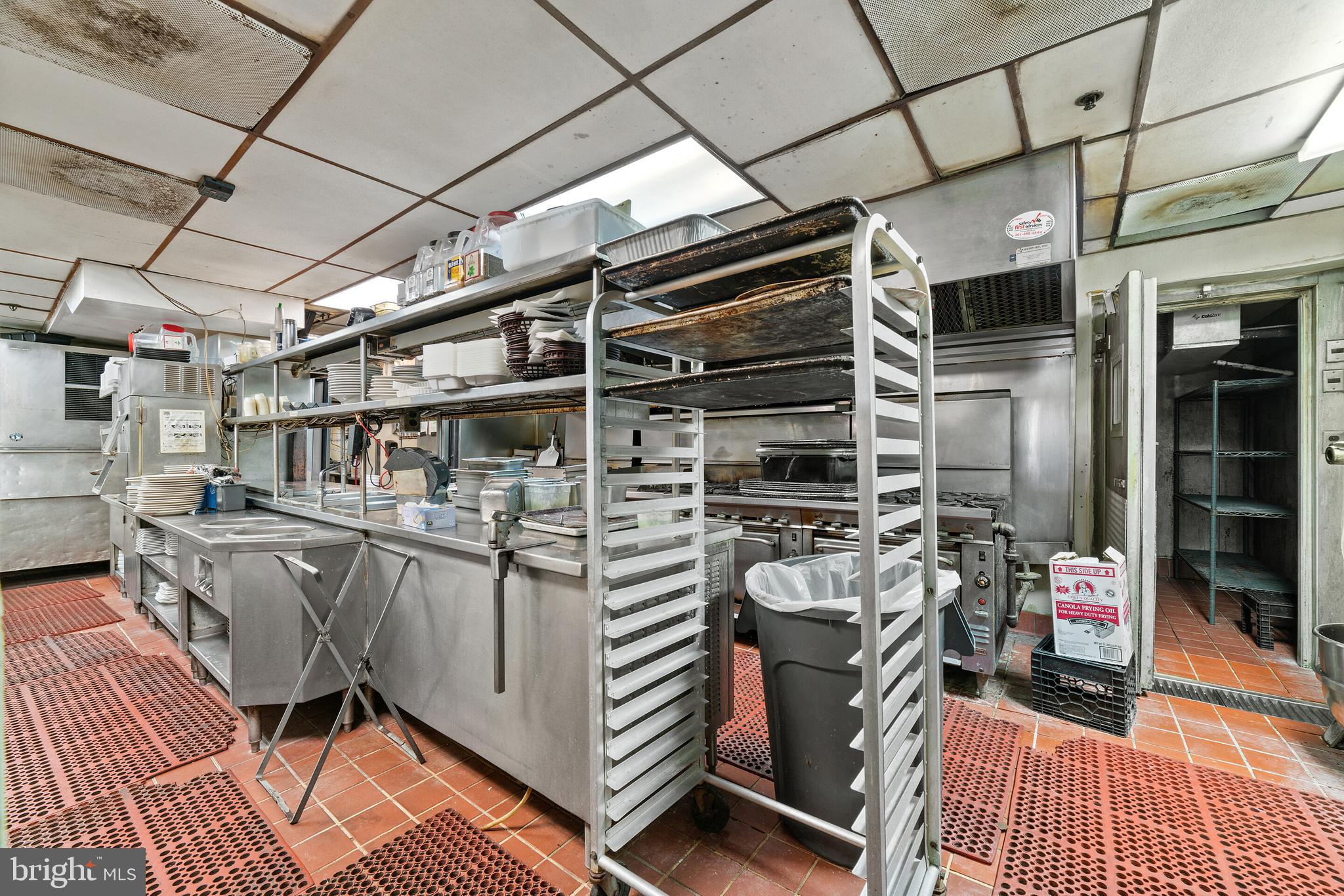 OLD TOWN ALEXANDRIA - Commercial Sale