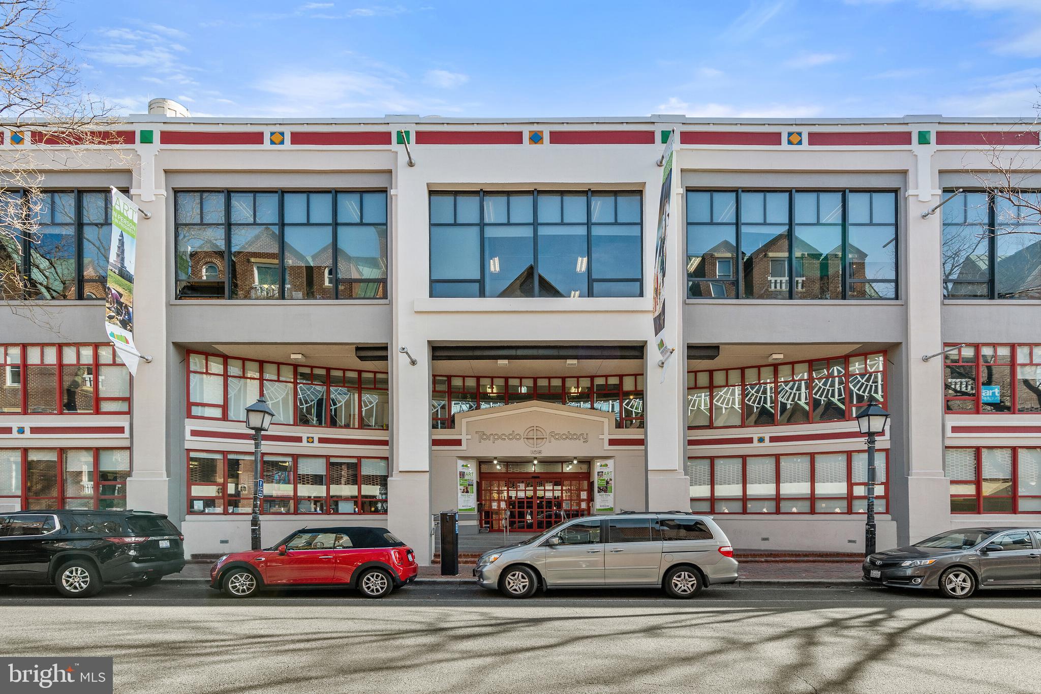 OLD TOWN ALEXANDRIA - Commercial Sale