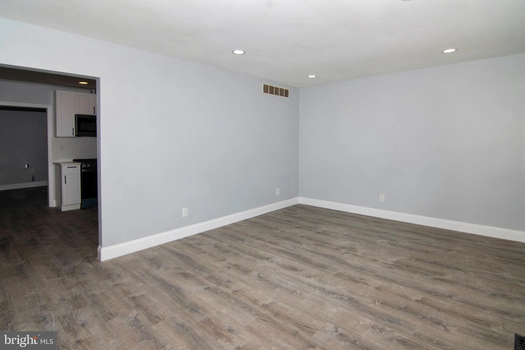 Vineland, New Jersey 08360, United States, 4 Bedrooms Bedrooms, ,2 BathroomsBathrooms,Residential,Coming Soon,110830