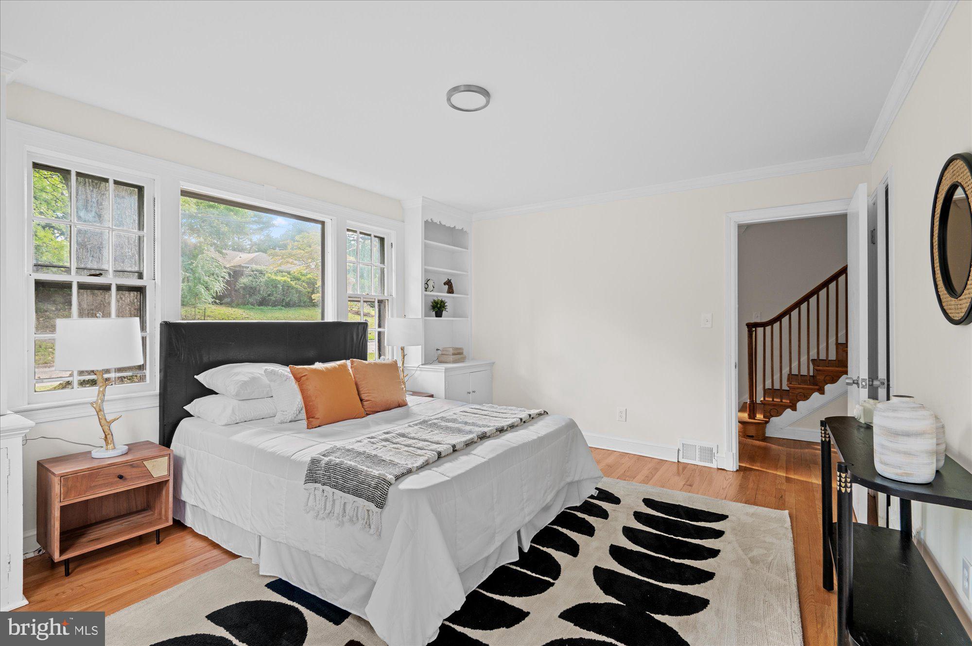 WOODSIDE PARK - Residential