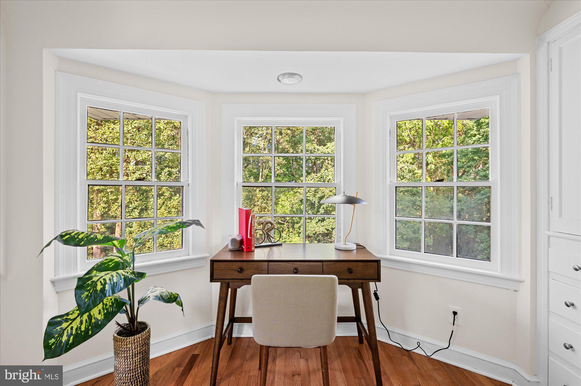 WOODSIDE PARK - Residential