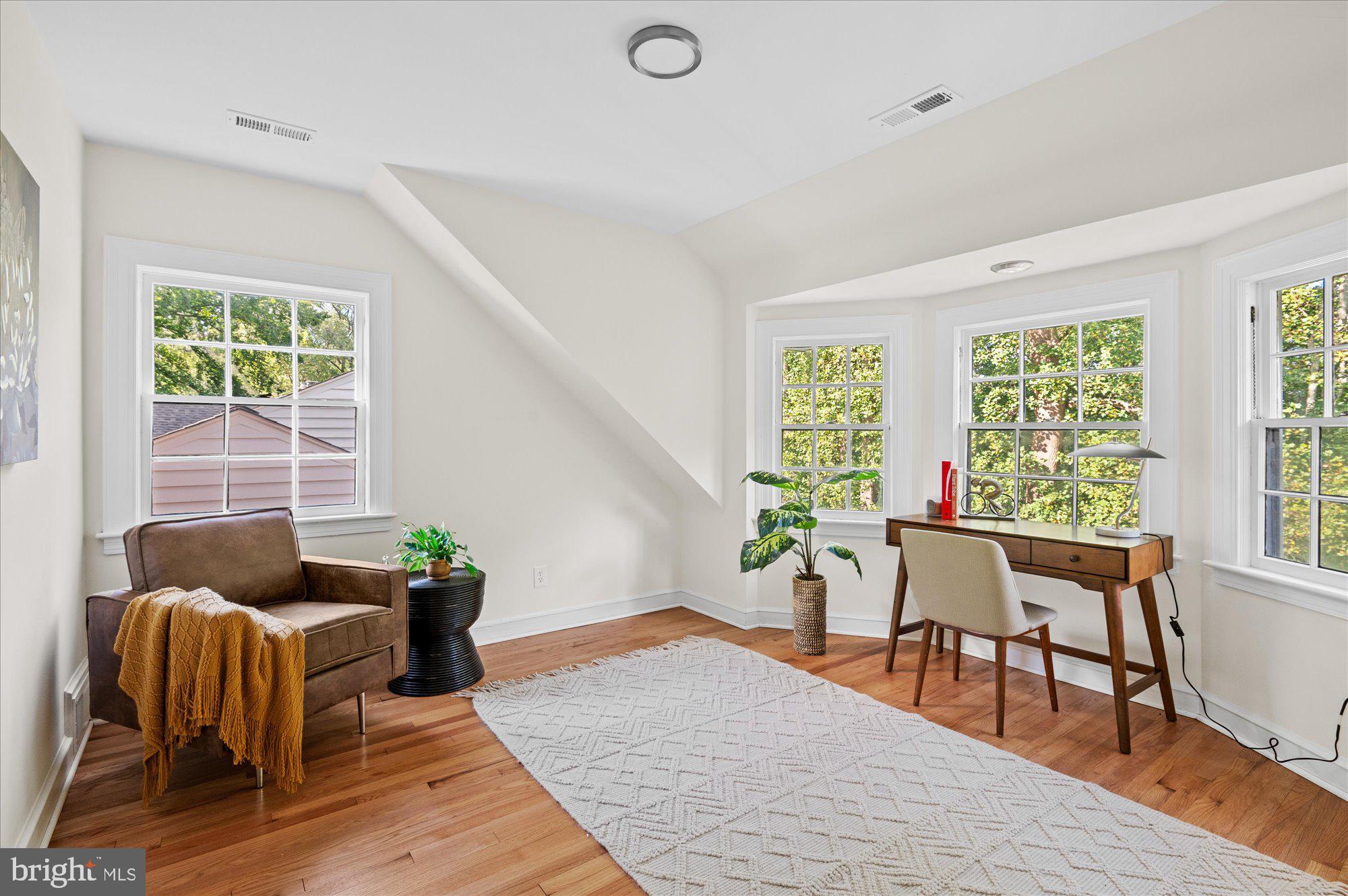 WOODSIDE PARK - Residential