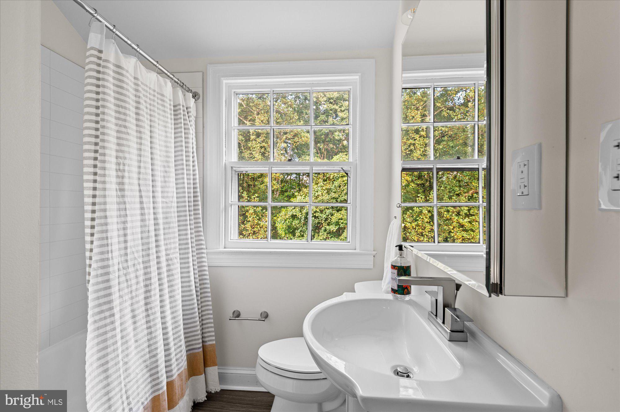 WOODSIDE PARK - Residential