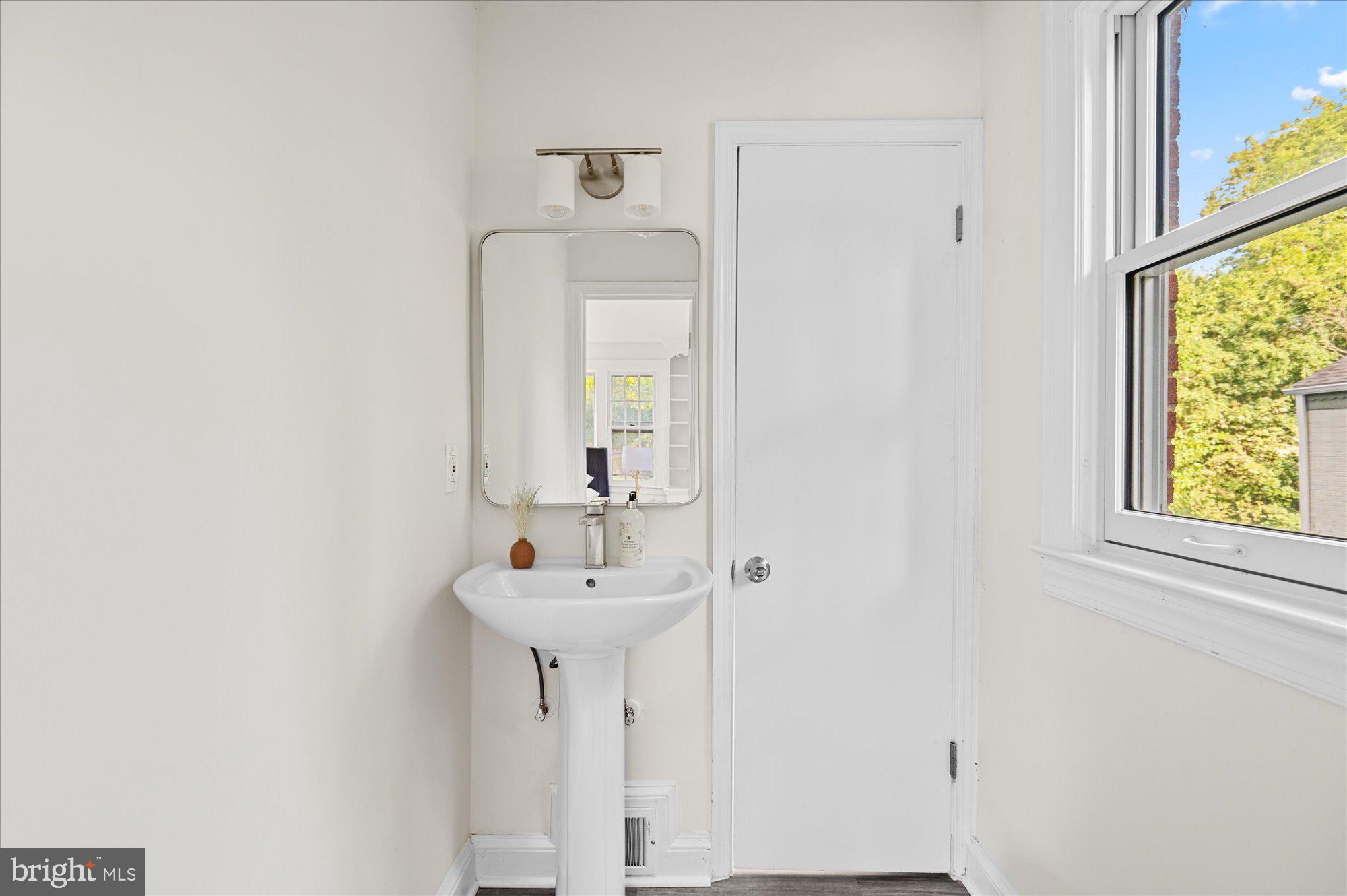 WOODSIDE PARK - Residential