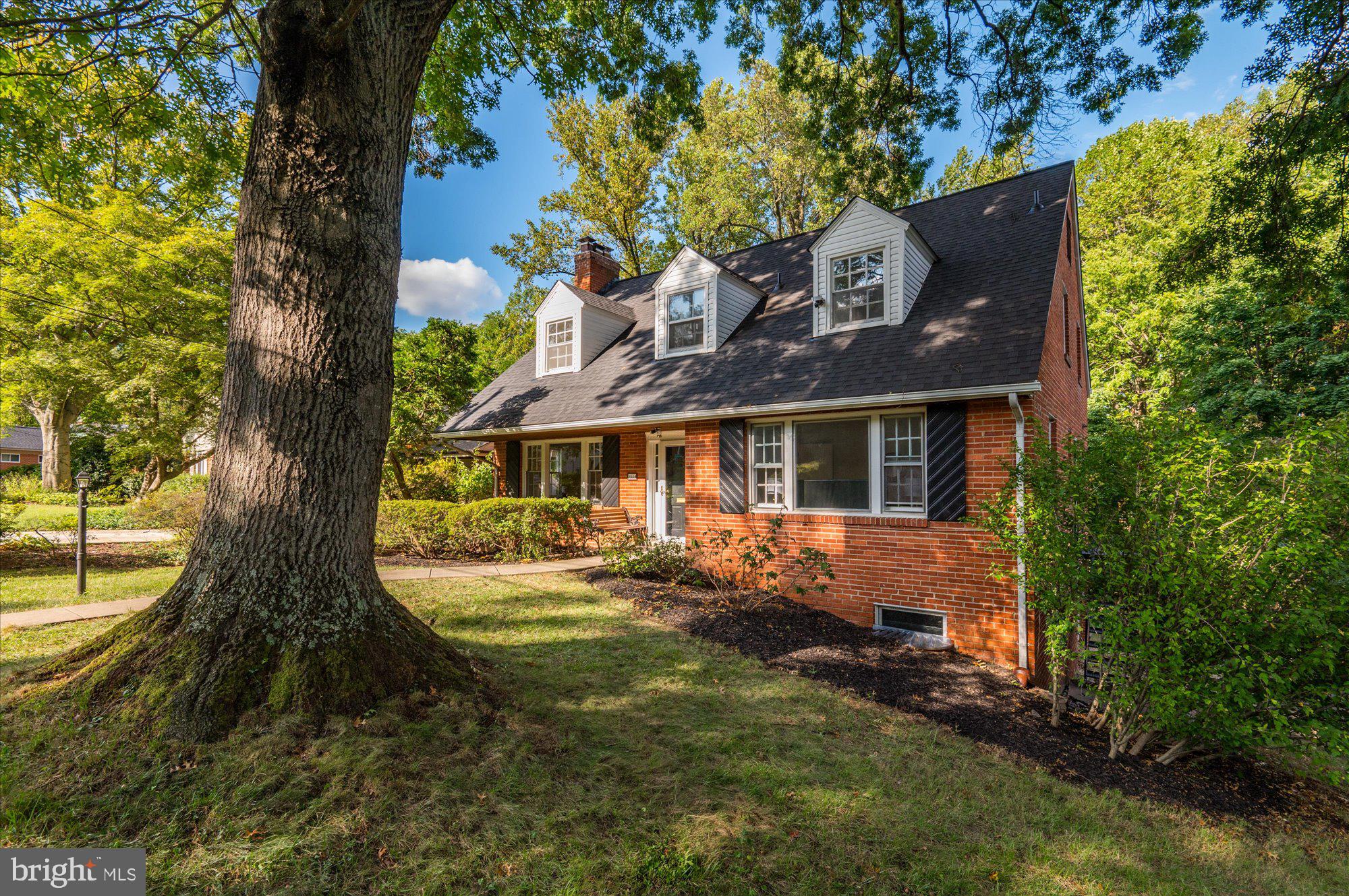 WOODSIDE PARK - Residential