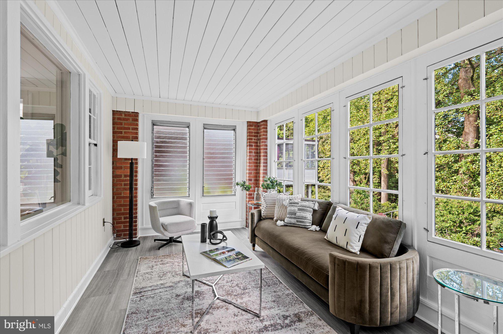 WOODSIDE PARK - Residential